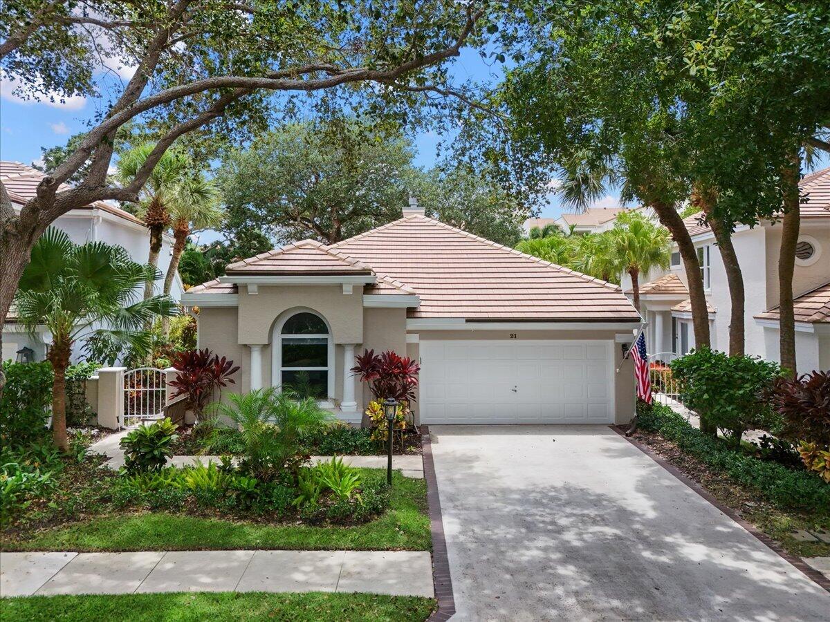 21 Grand Bay Circle Property Photo 1