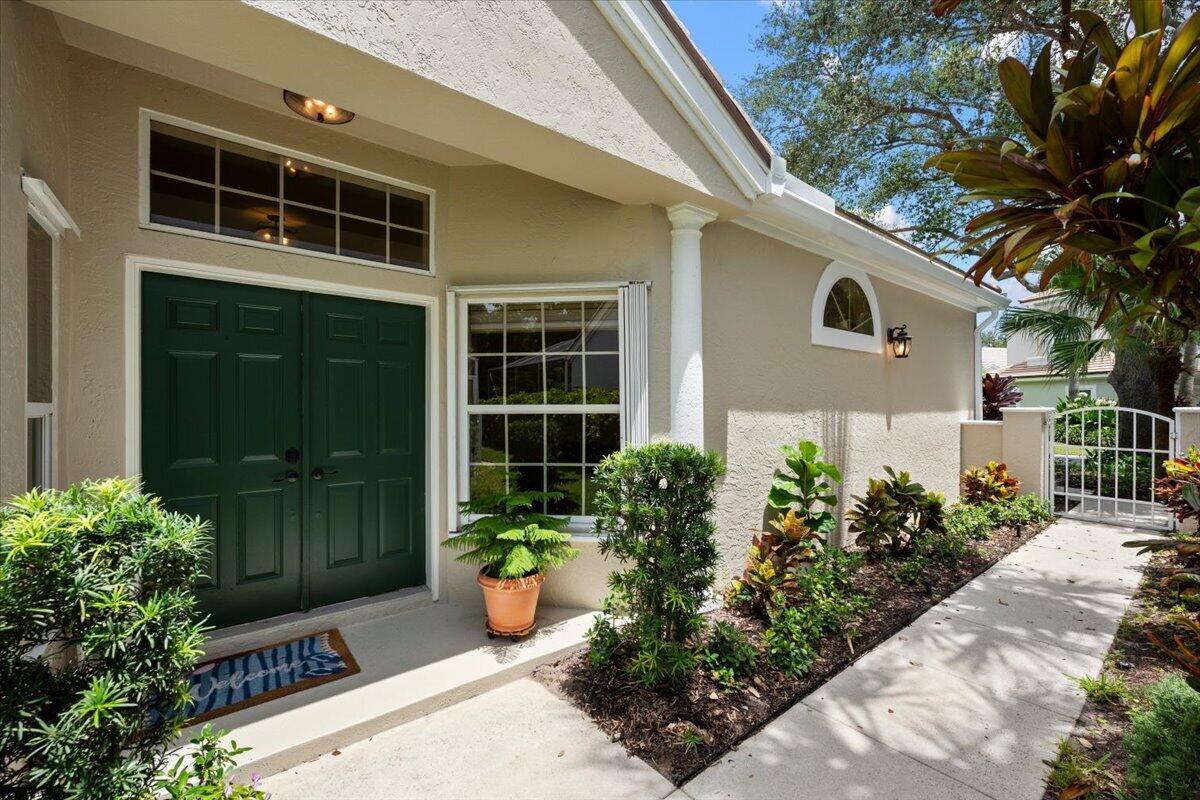 21 Grand Bay Circle Property Photo 3