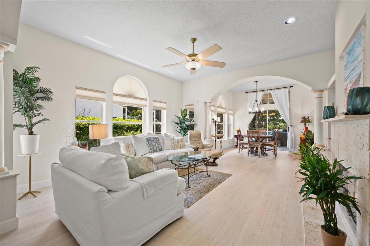 21 Grand Bay Circle Property Photo 5