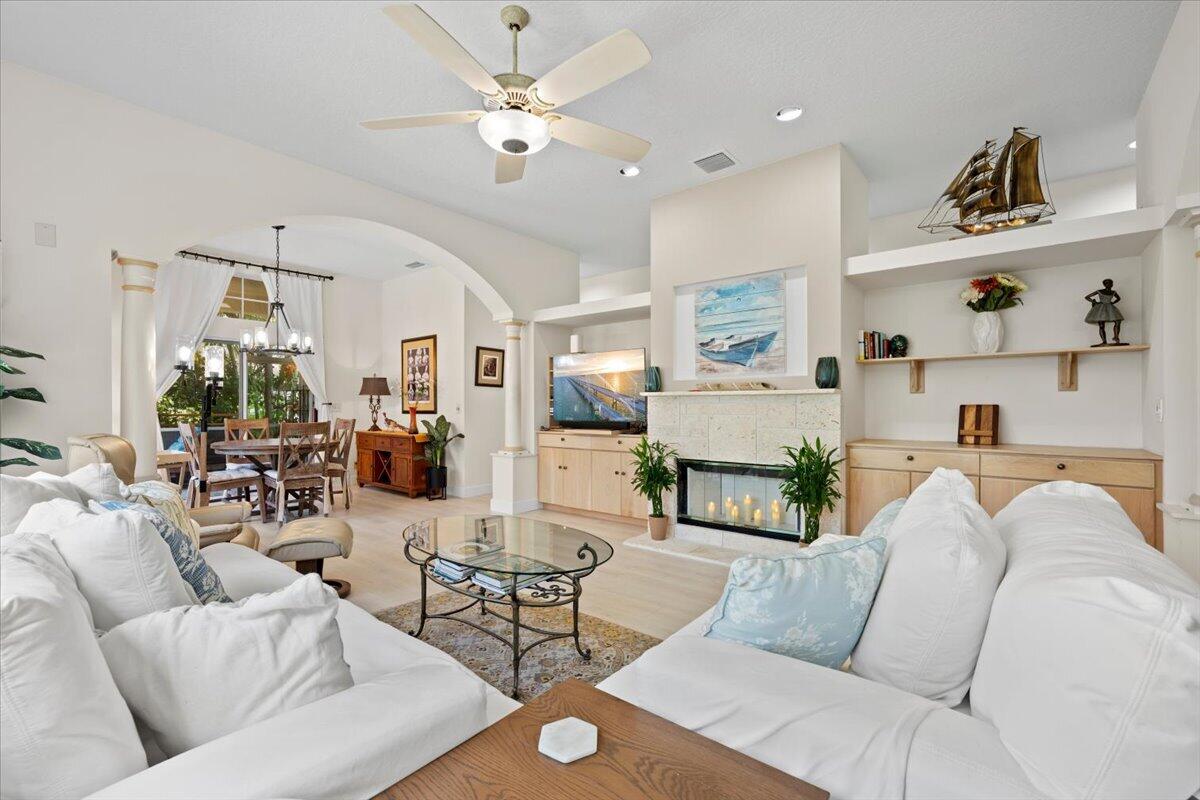 21 Grand Bay Circle Property Photo 7