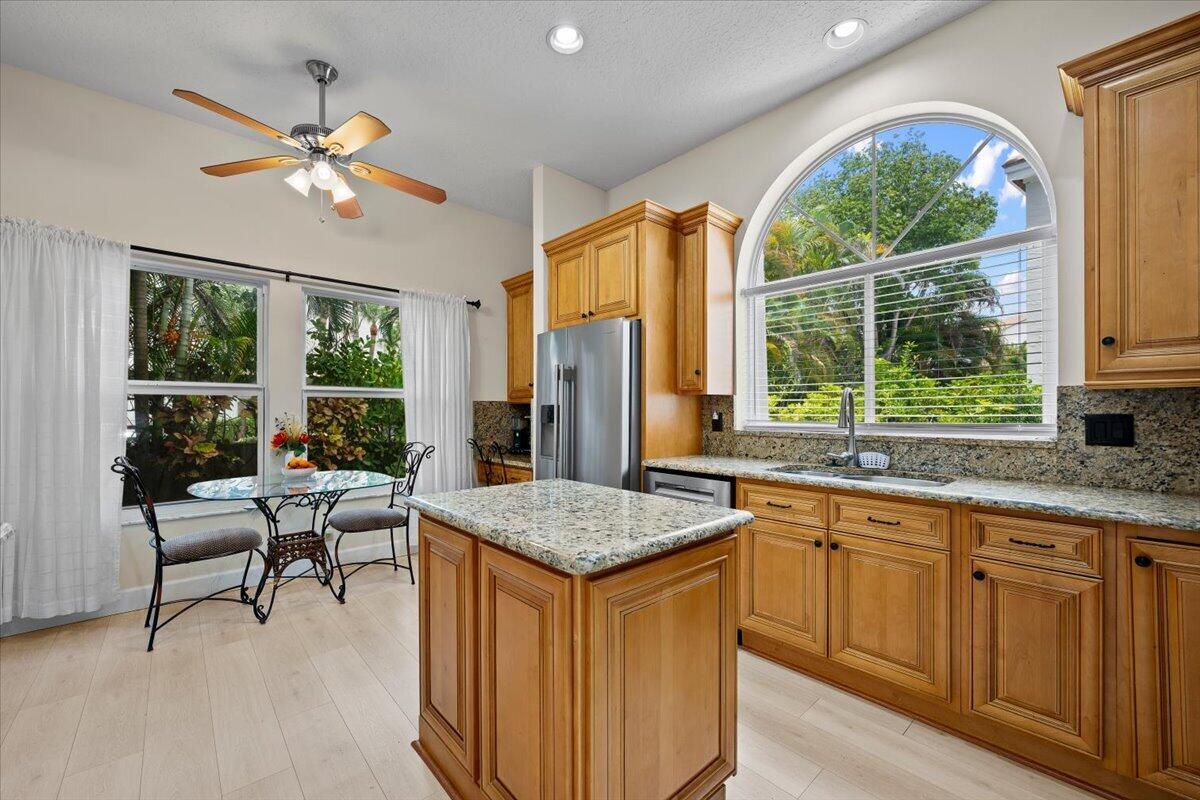 21 Grand Bay Circle Property Photo 10