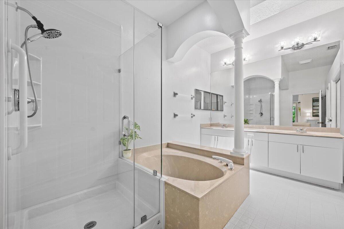 21 Grand Bay Circle Property Photo 16