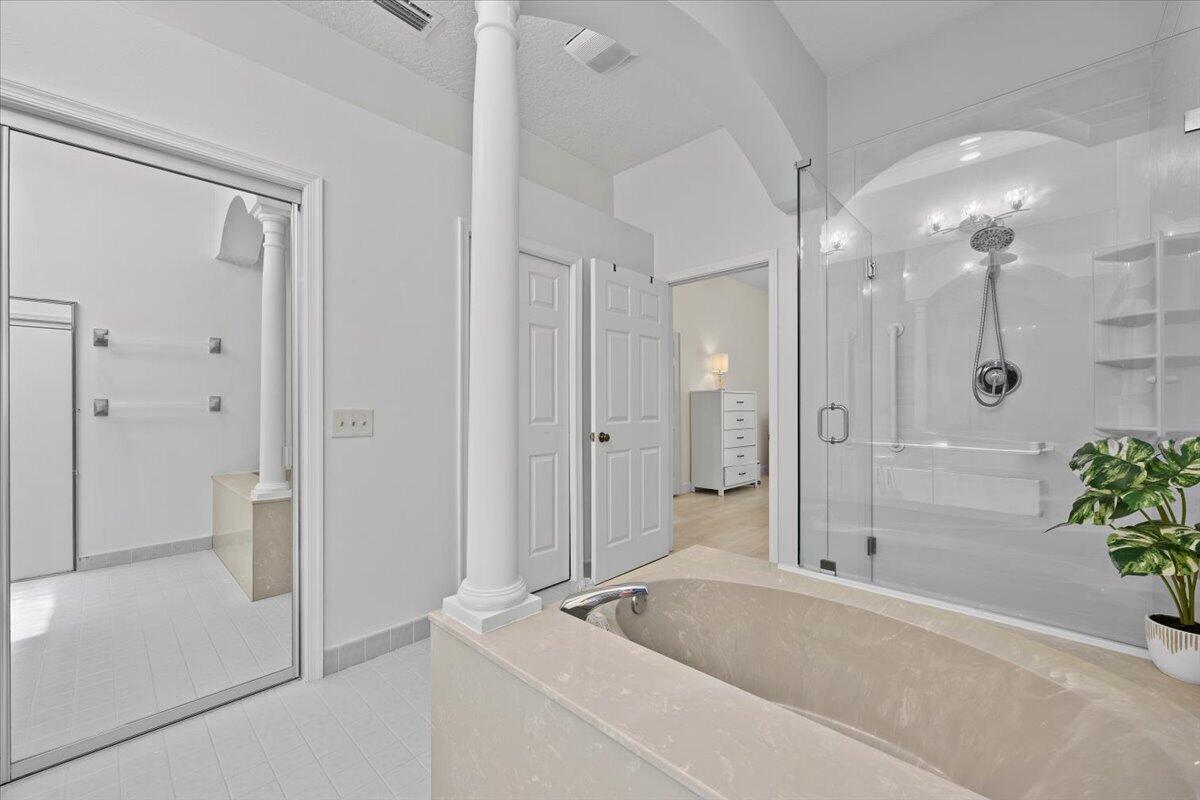 21 Grand Bay Circle Property Photo 17