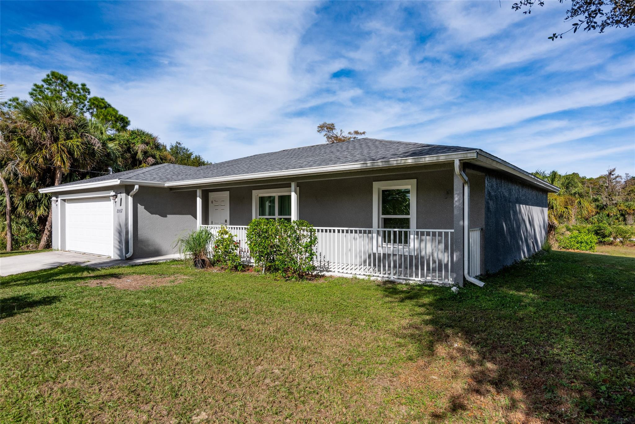 8007 ROYAL Court Property Photo 1