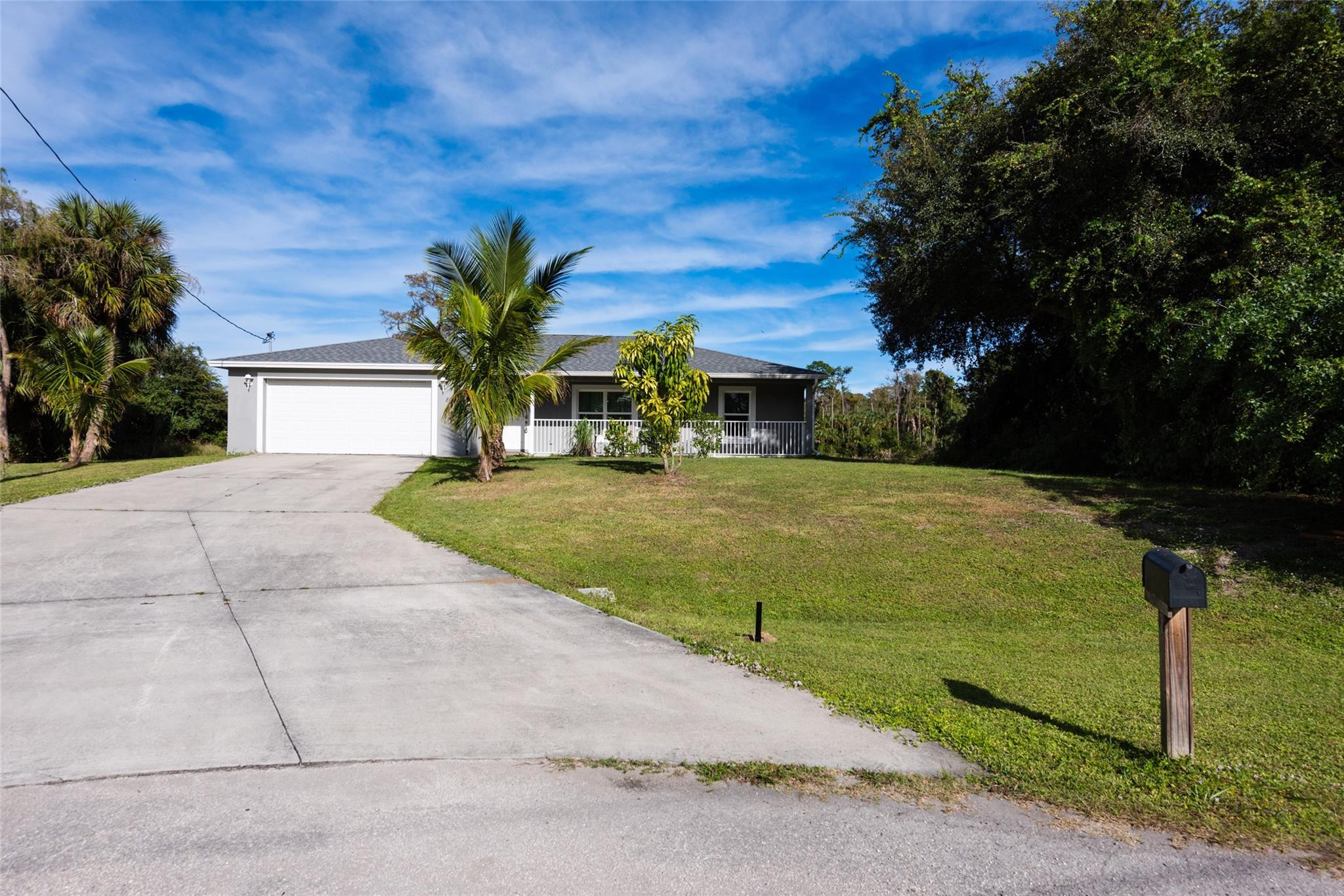 8007 Royal Court Property Photo 3