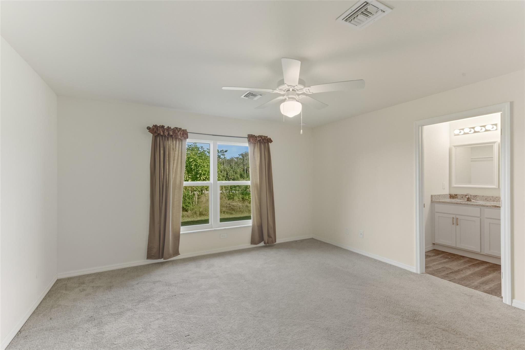 8007 Royal Court Property Photo 24
