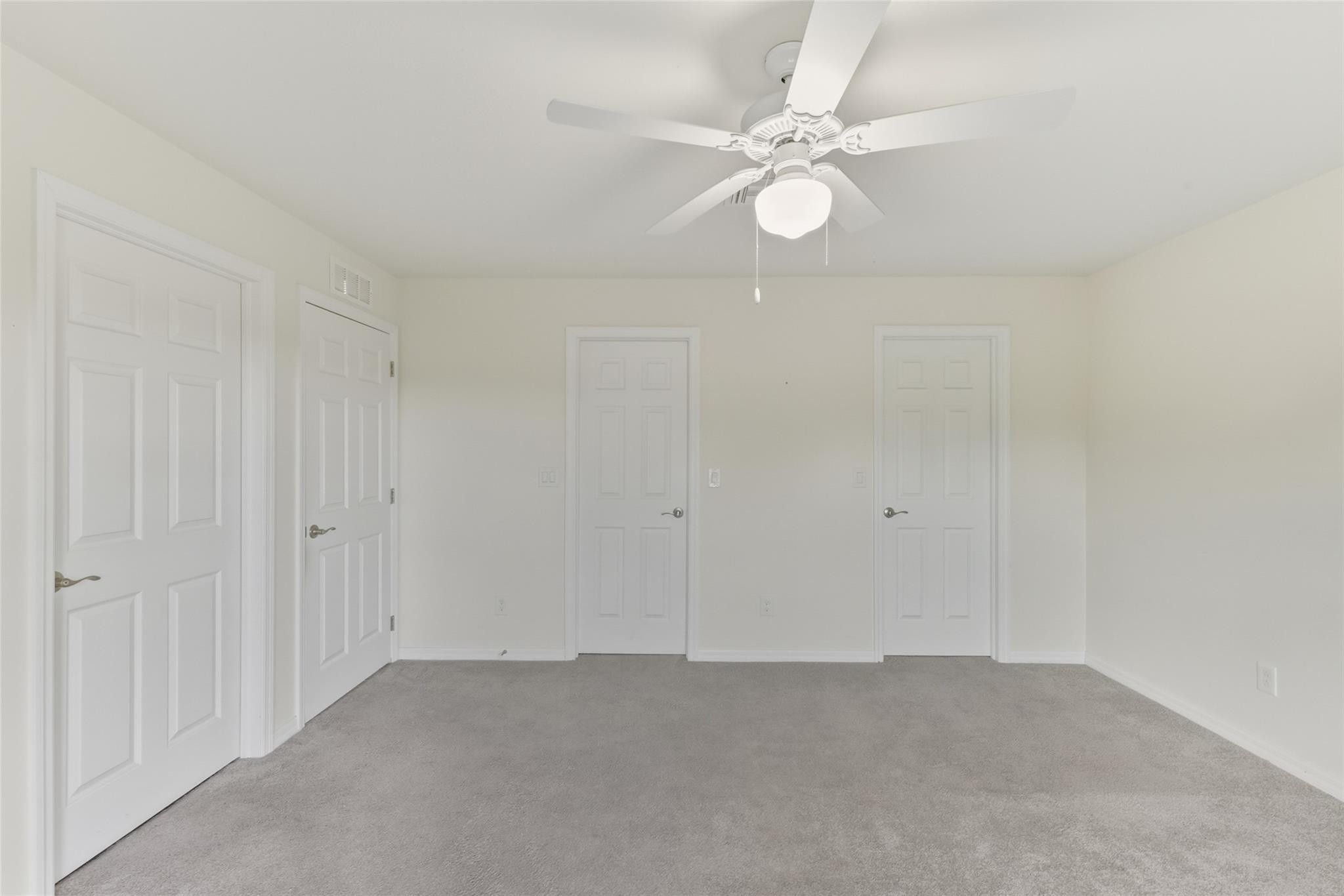 8007 Royal Court Property Photo 27