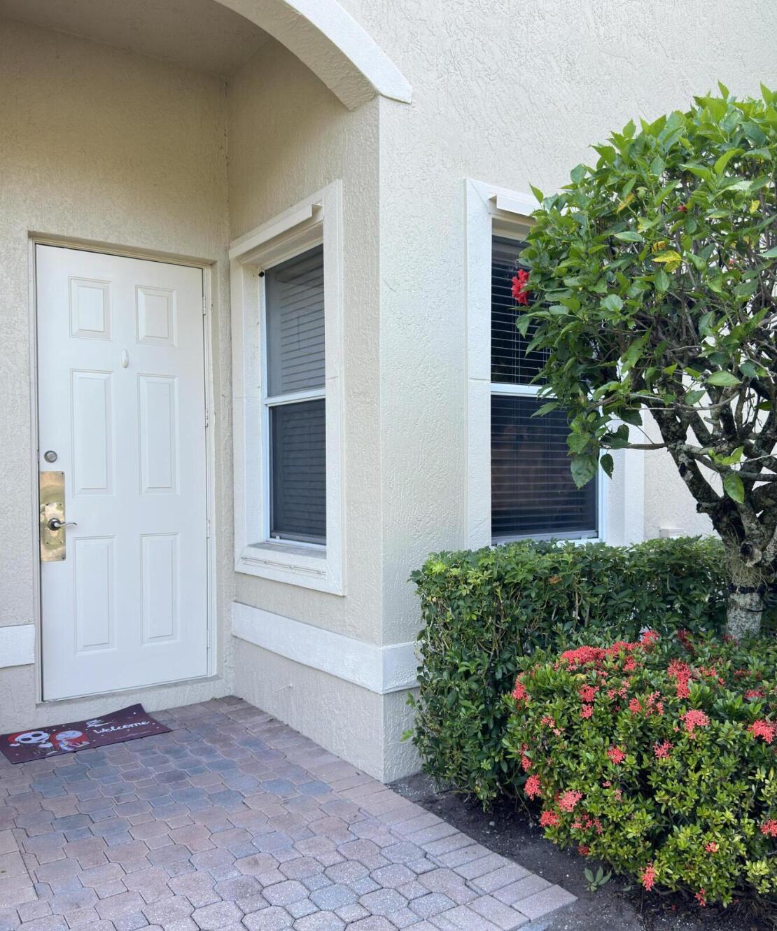 8125 Mulligan Circle Property Photo 3