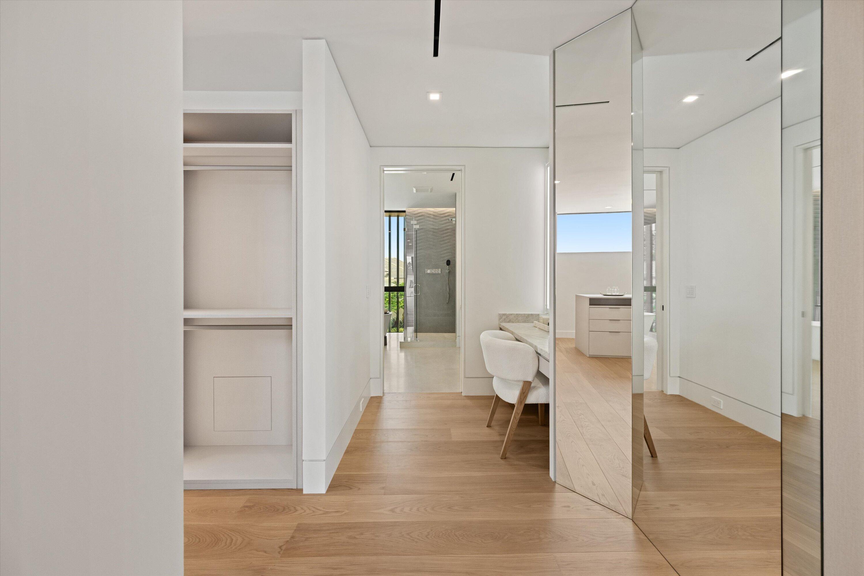 591 Golden Harbour Drive Property Photo 41
