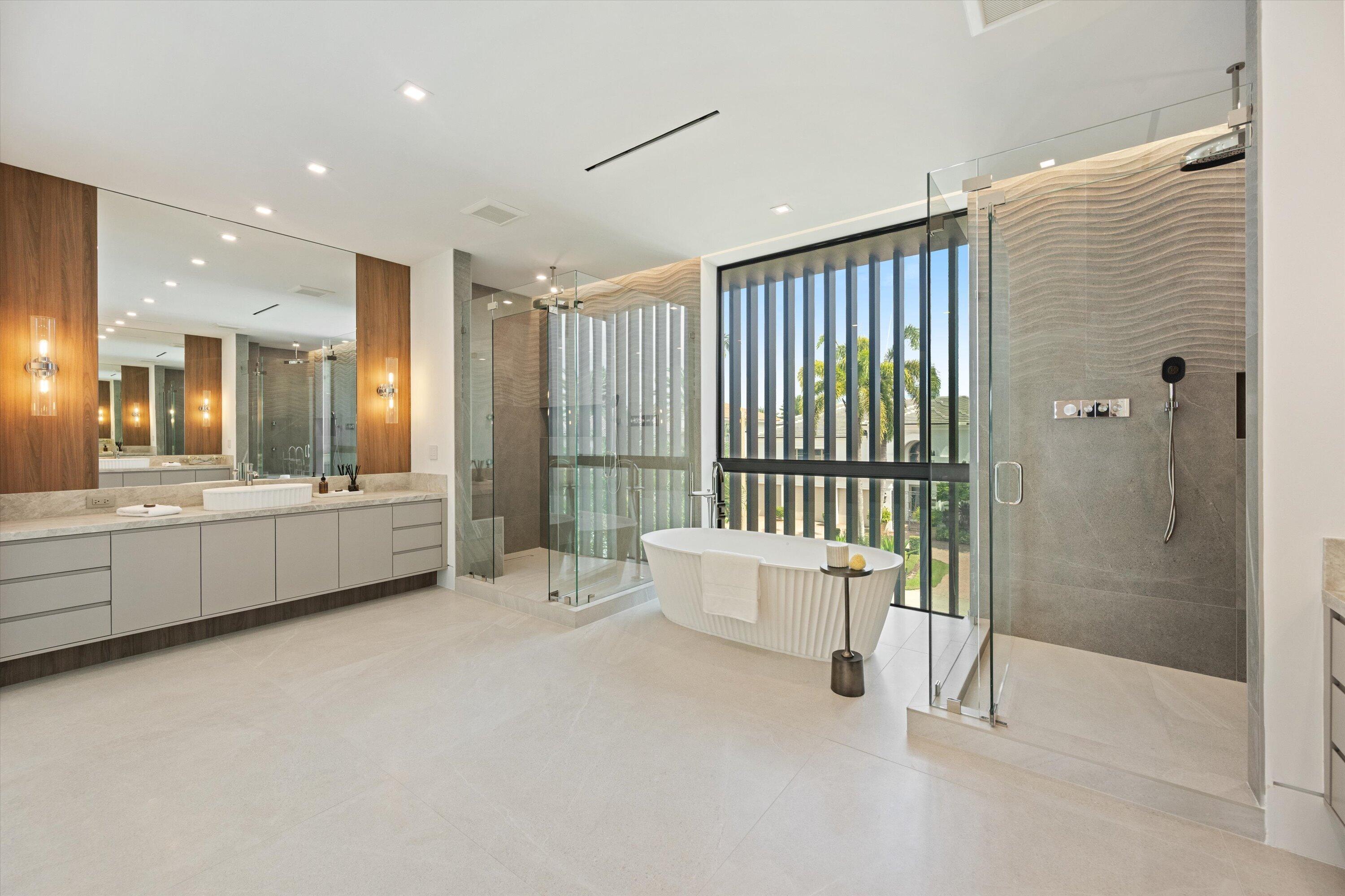 591 Golden Harbour Drive Property Photo 42