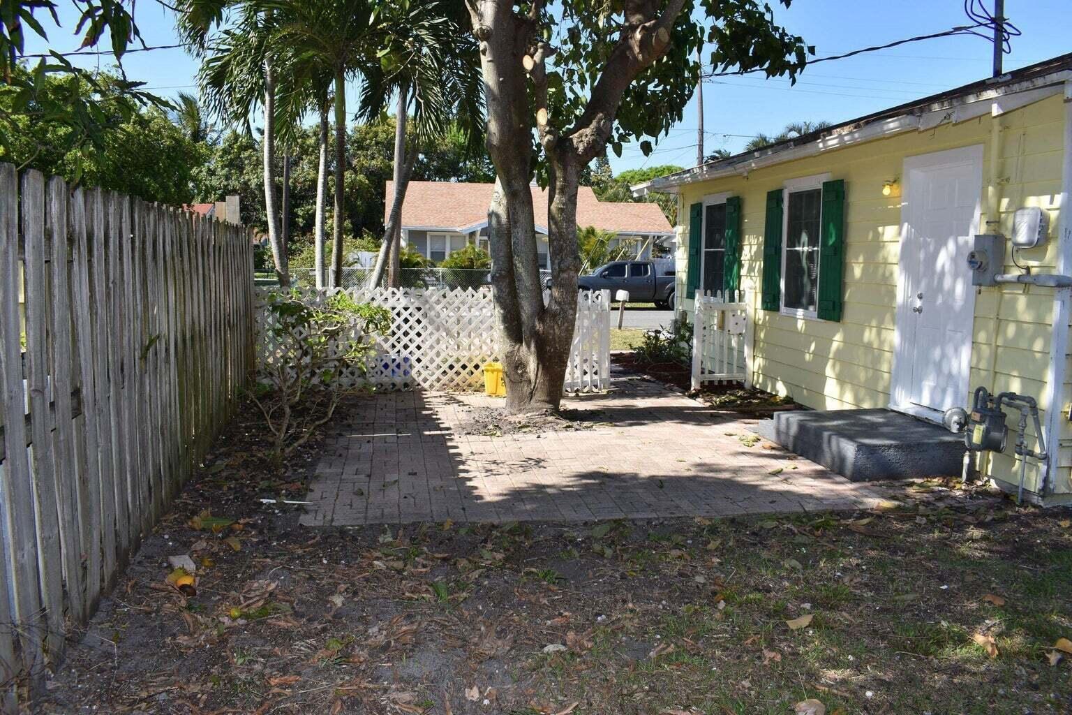 940 Bignonia Road Property Photo 10