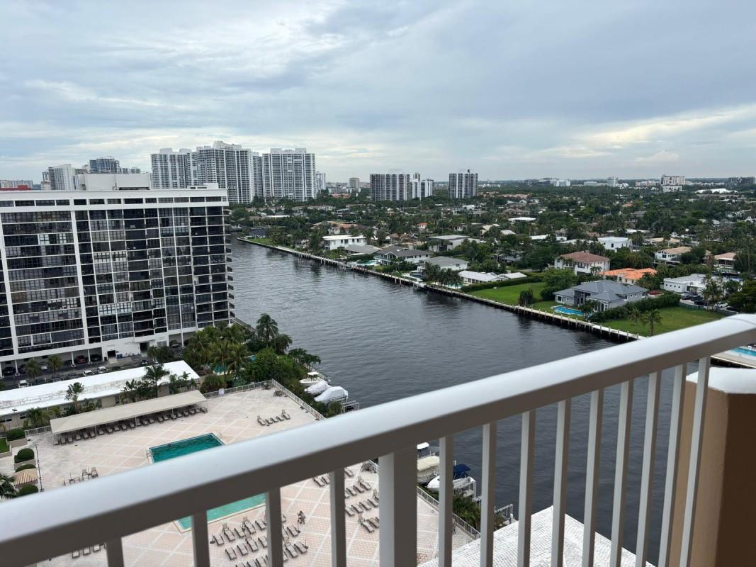 1965 S Ocean Drive 16p Property Photo 1