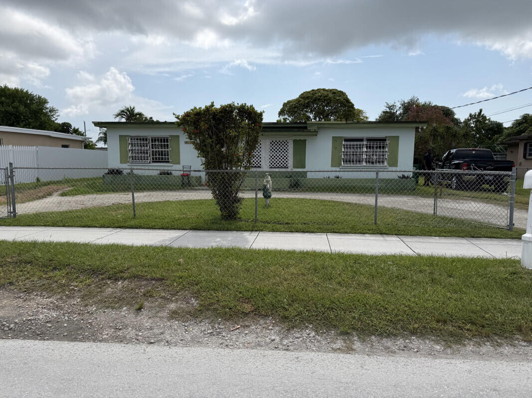 26525 Sw 138th Court Property Photo 1