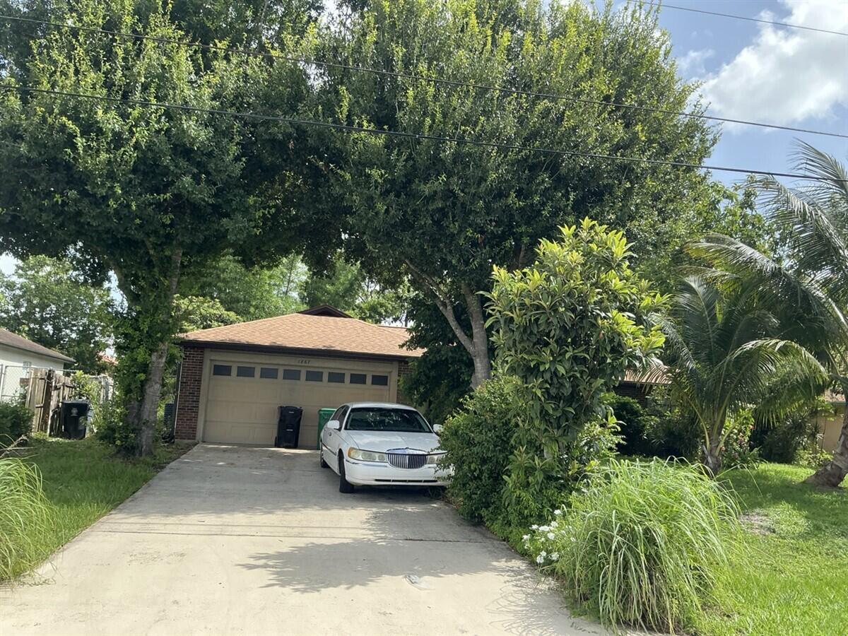 1867 Sw Fears Avenue Property Photo 1