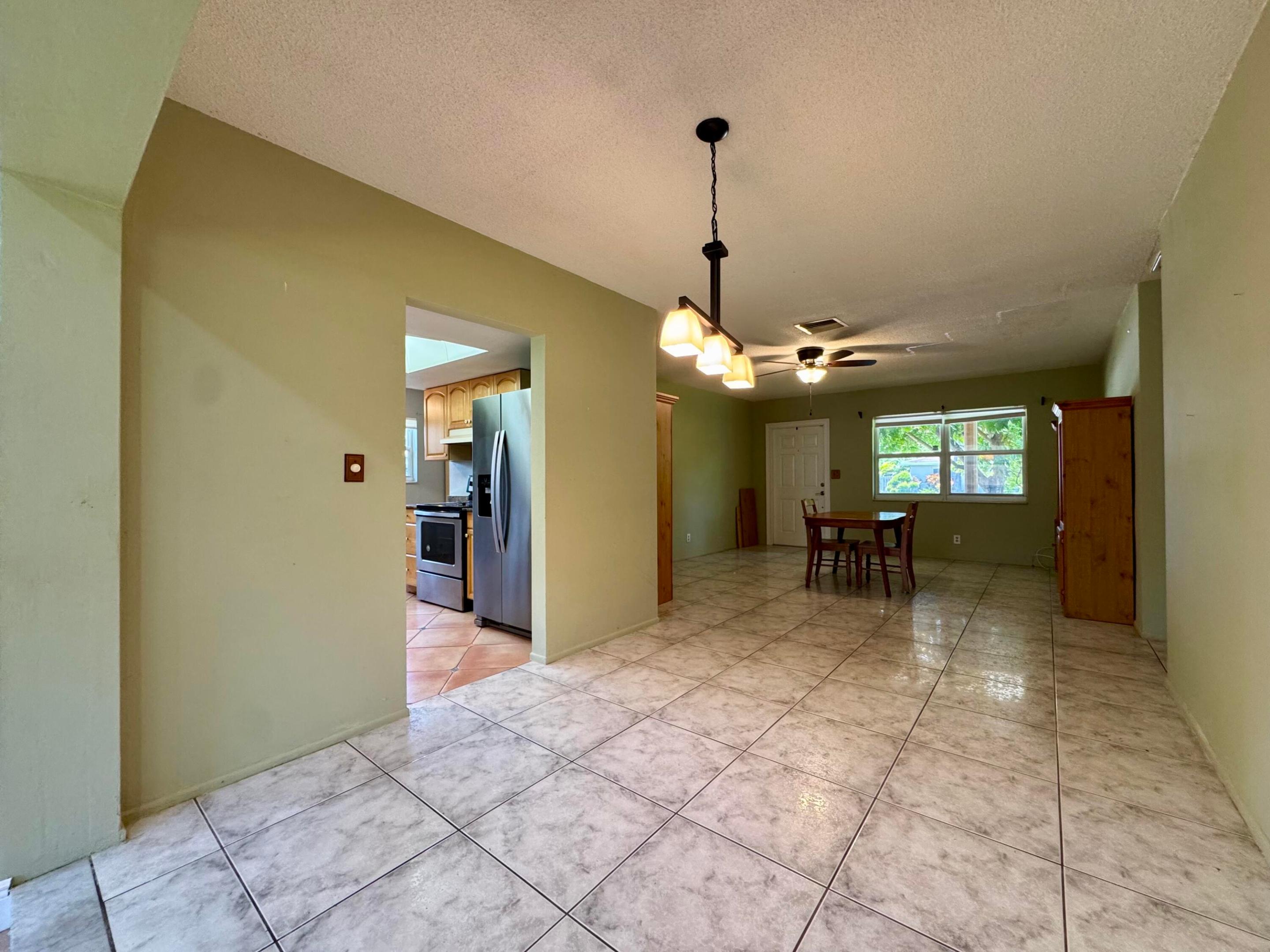 1785 Nw 39th Place Property Photo 8