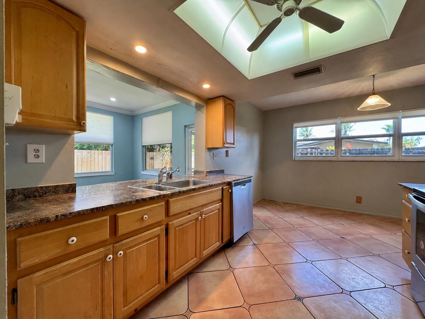 1785 Nw 39th Place Property Photo 10