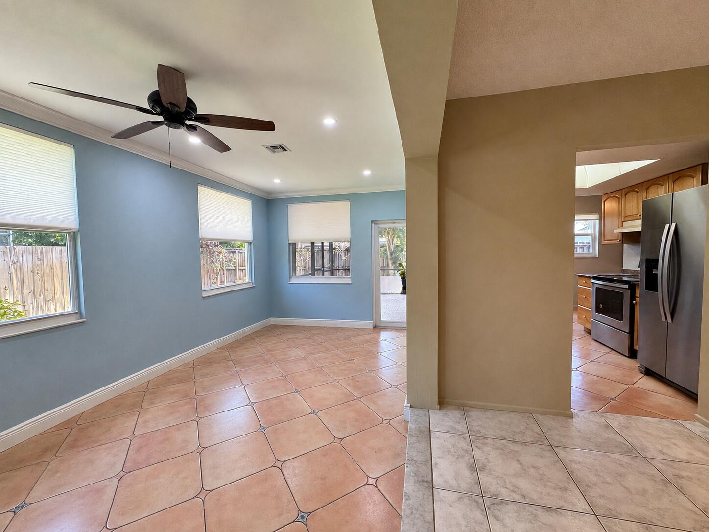 1785 Nw 39th Place Property Photo 13