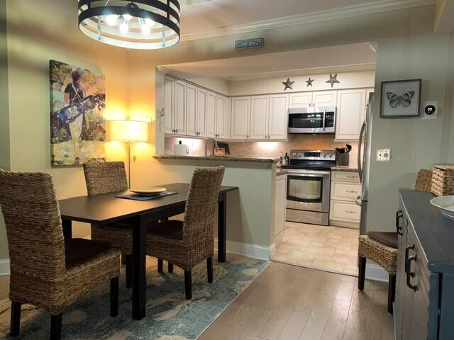 4408 Fairway Drive N Property Photo 9