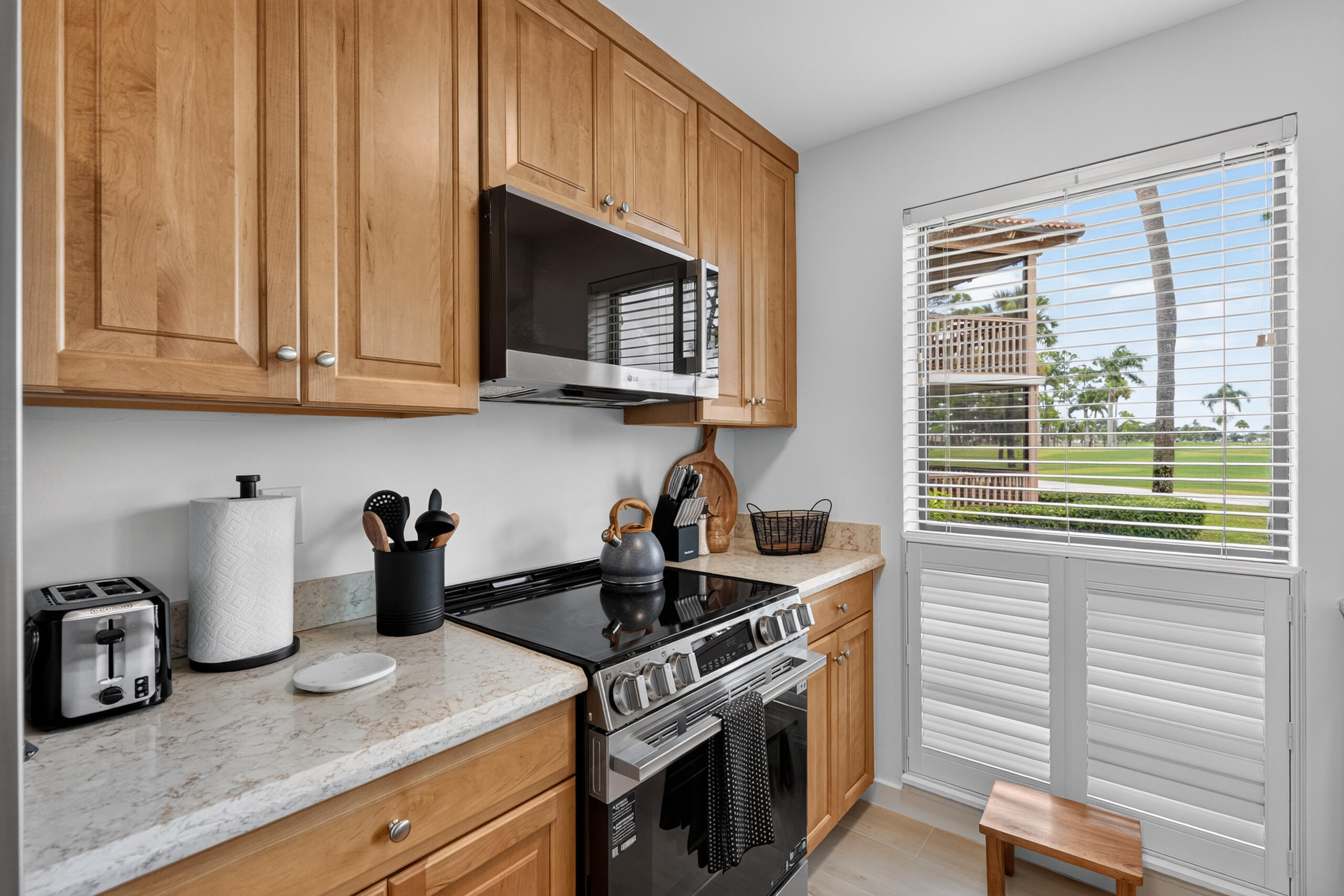 302 Brackenwood Circle Property Photo 18