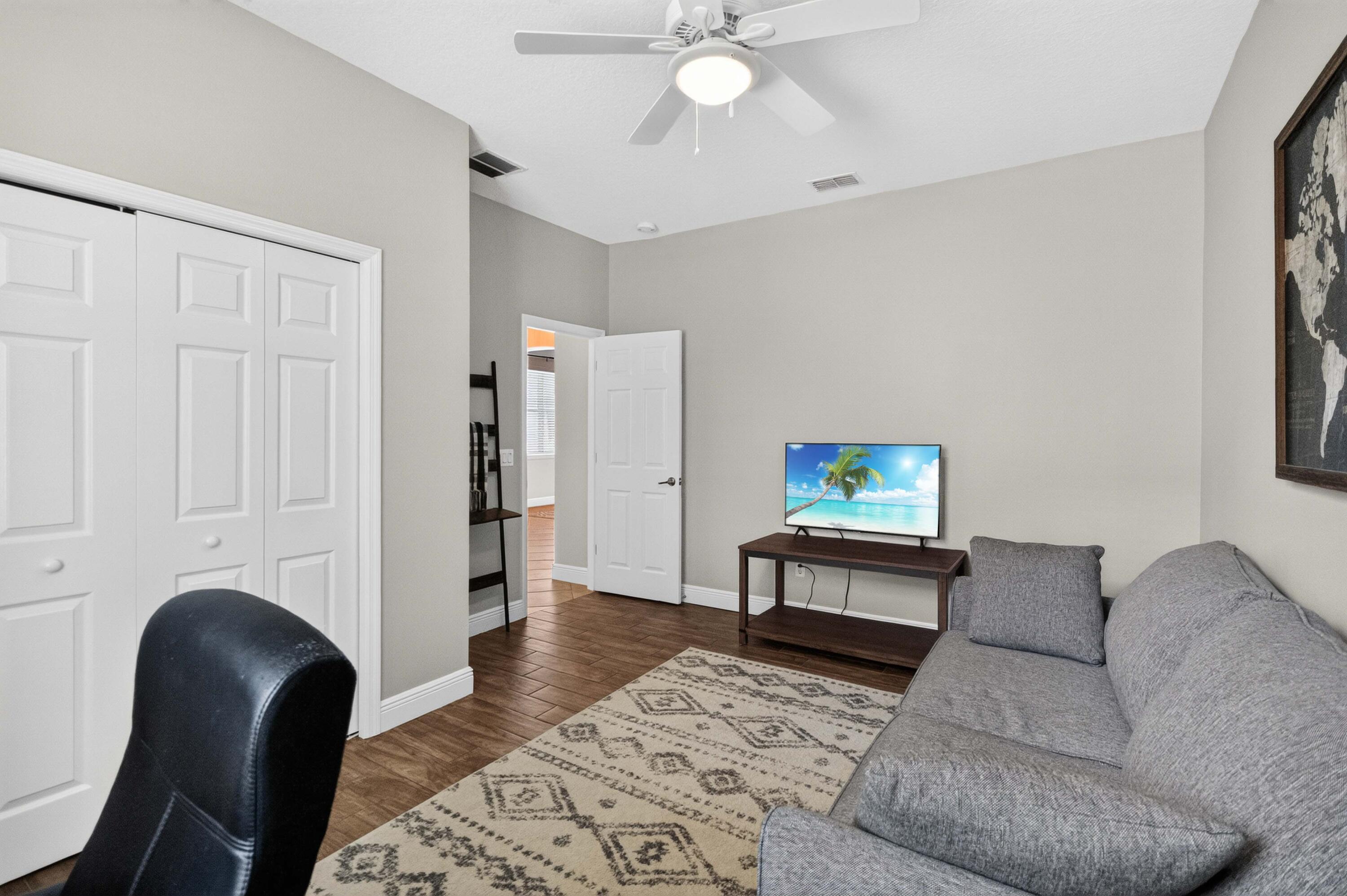 2071 Rafton Road Property Photo 11