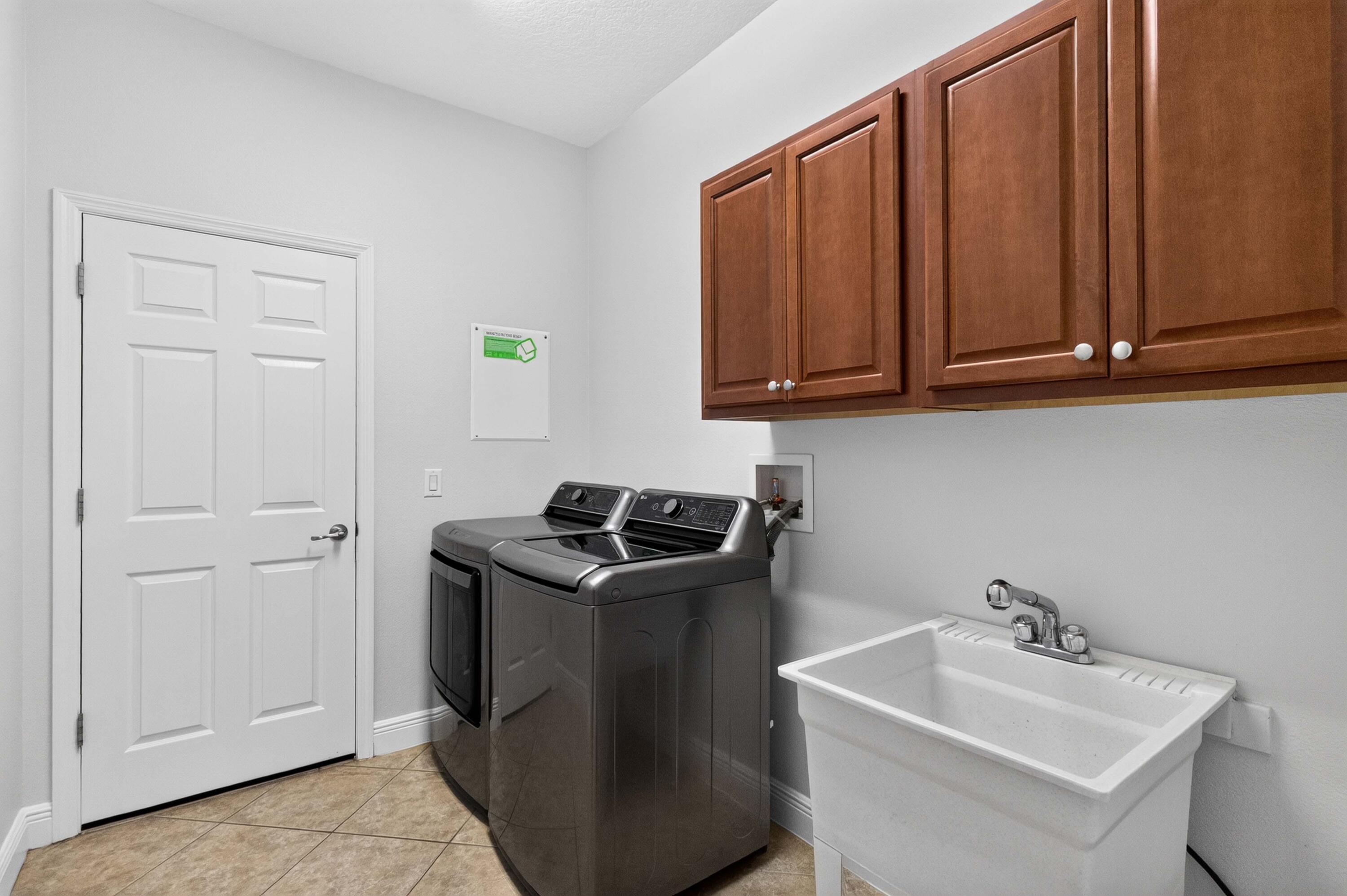 2071 Rafton Road Property Photo 27