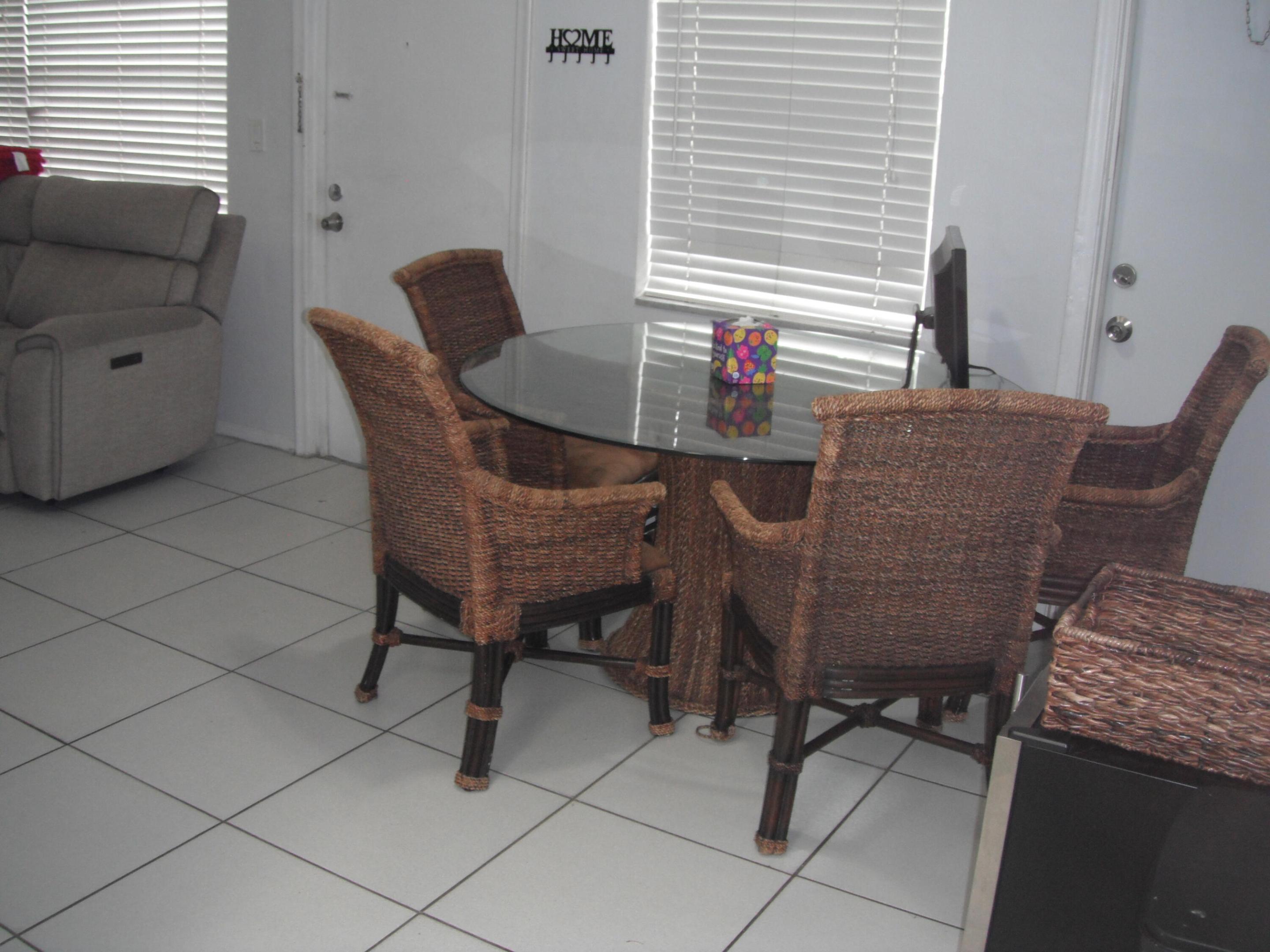 4169 Sw 67th Avenue 205a Property Photo 4