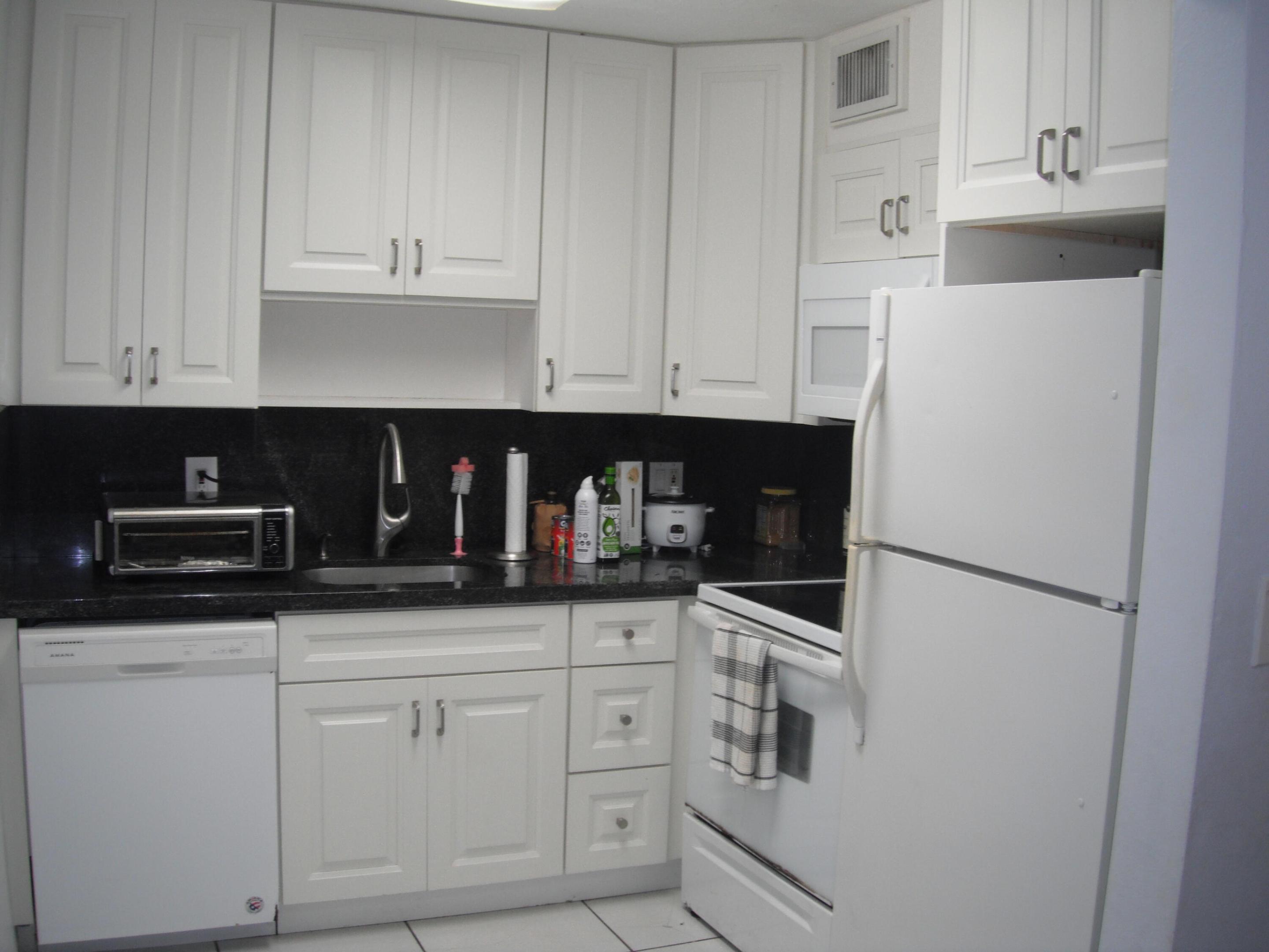 4169 Sw 67th Avenue 205a Property Photo 21
