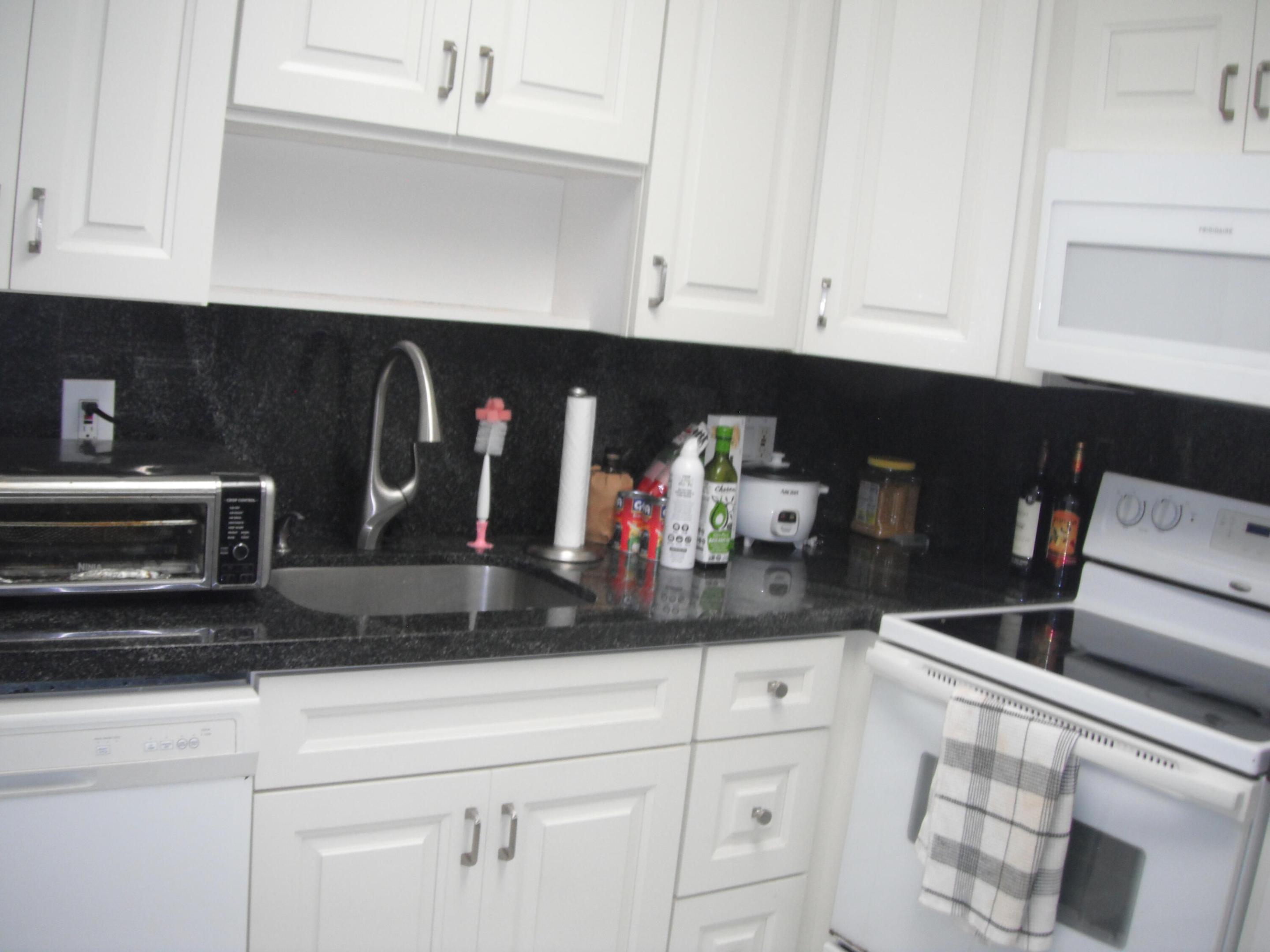 4169 Sw 67th Avenue 205a Property Photo 22