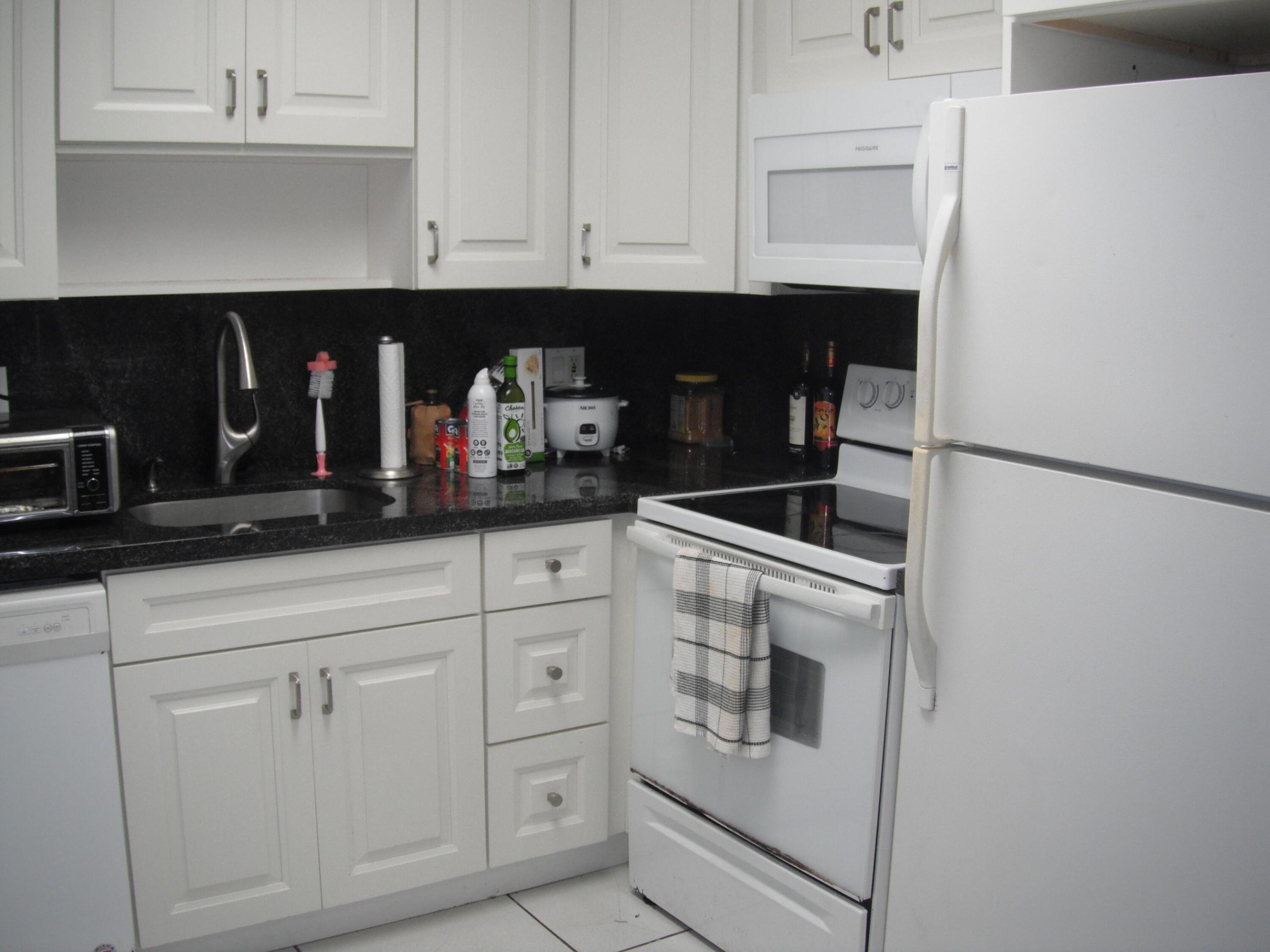 4169 Sw 67th Avenue 205a Property Photo 23
