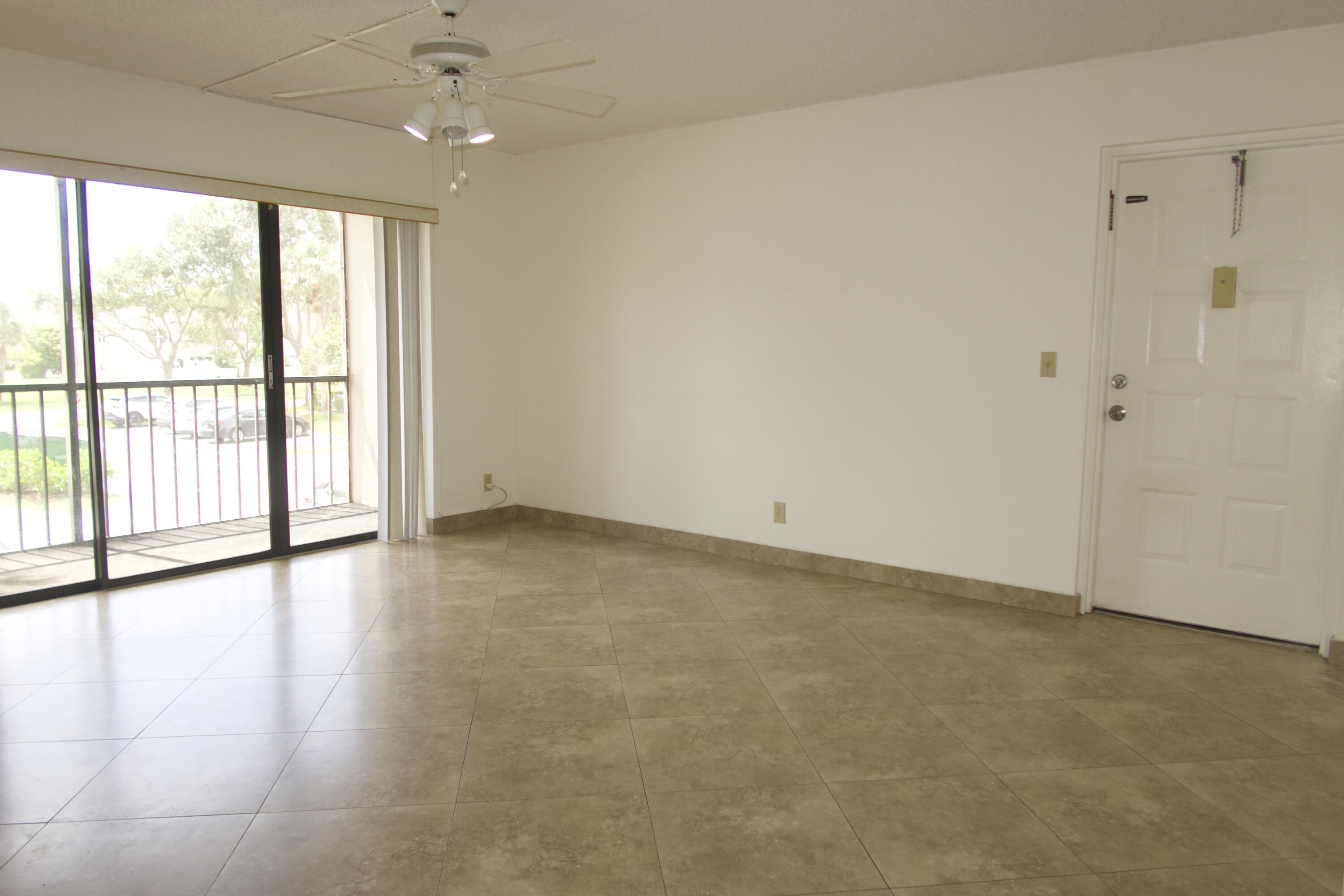 208 Foxtail Drive D2 Property Photo 8