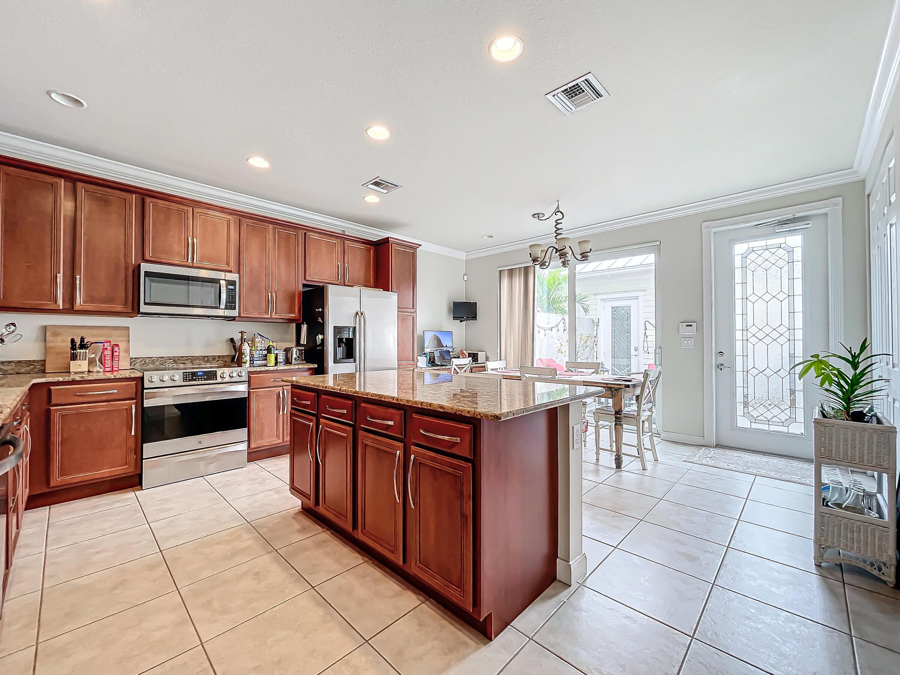 1164 Islamorada Drive Property Photo 15