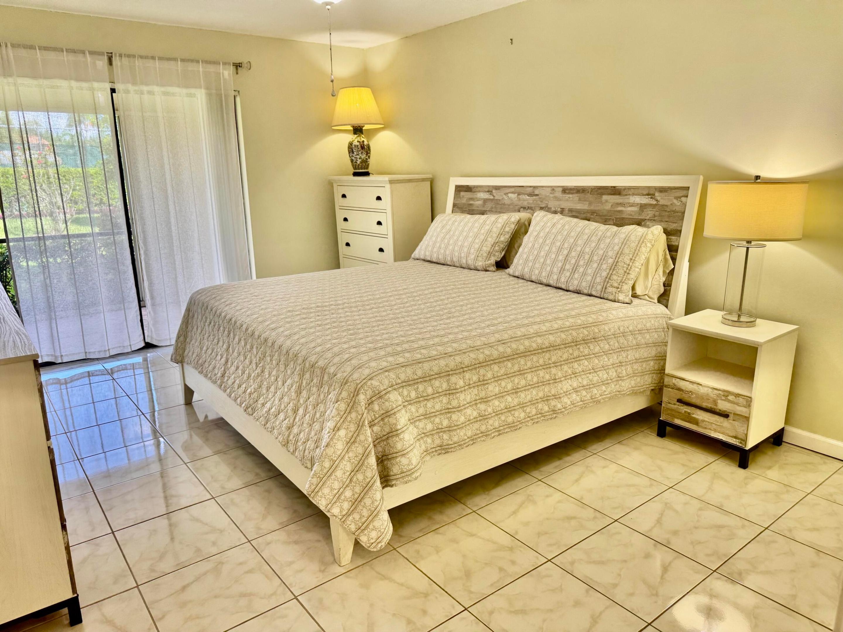 901 Pinecrest Circle B Property Photo 23