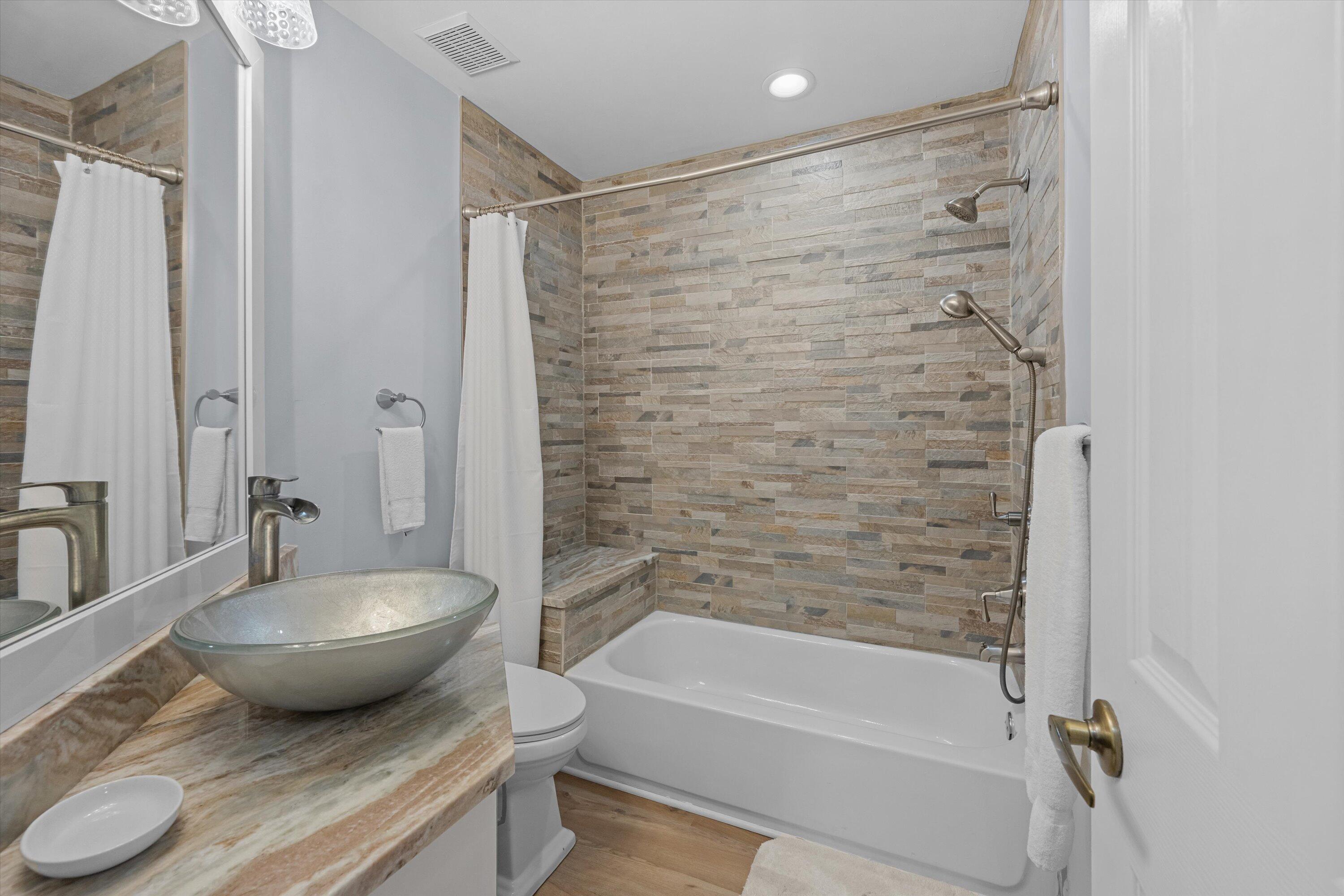 2104 Country Golf Drive Property Photo 9