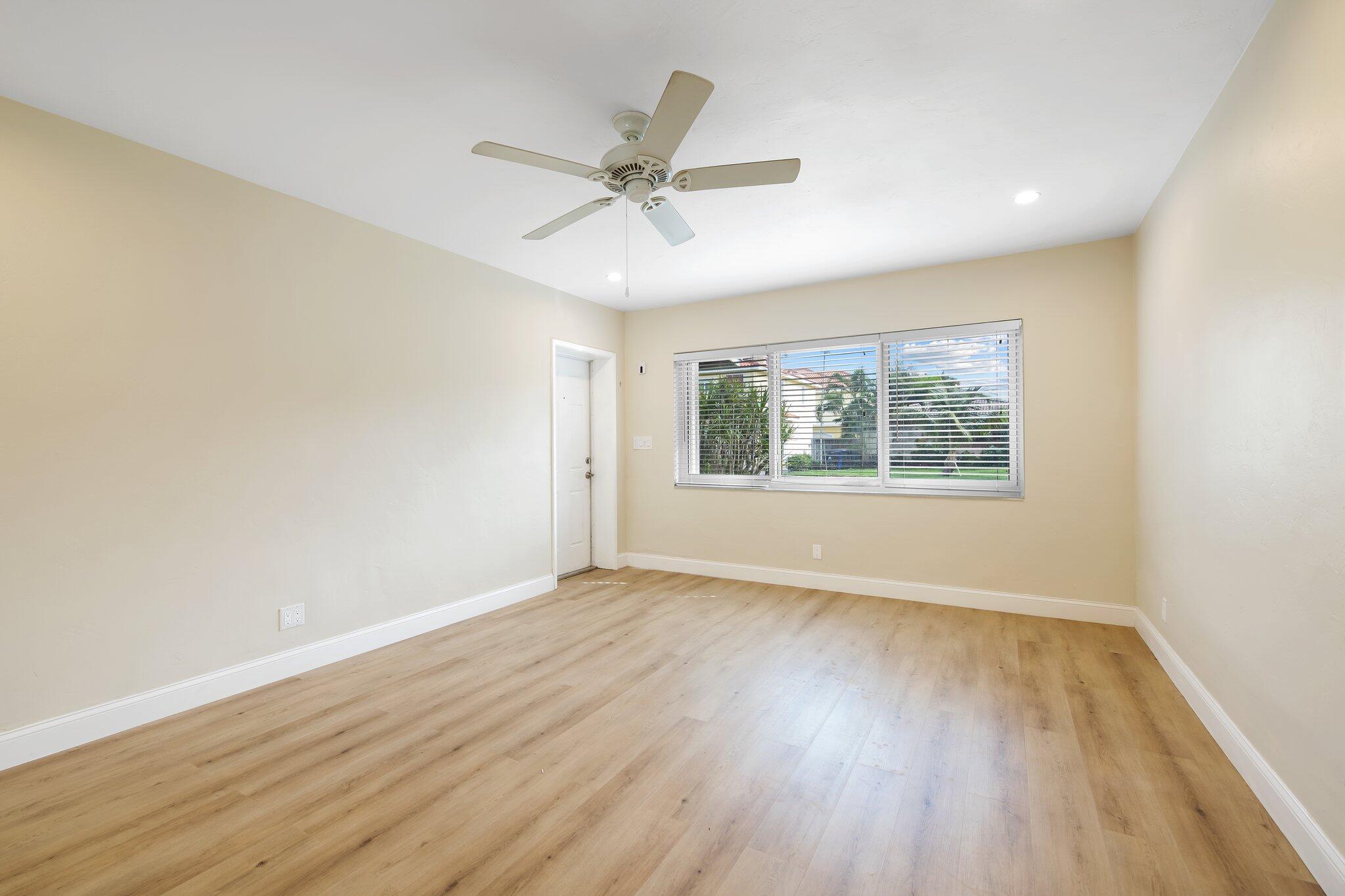 1209 Ne 18th Avenue Property Photo 6