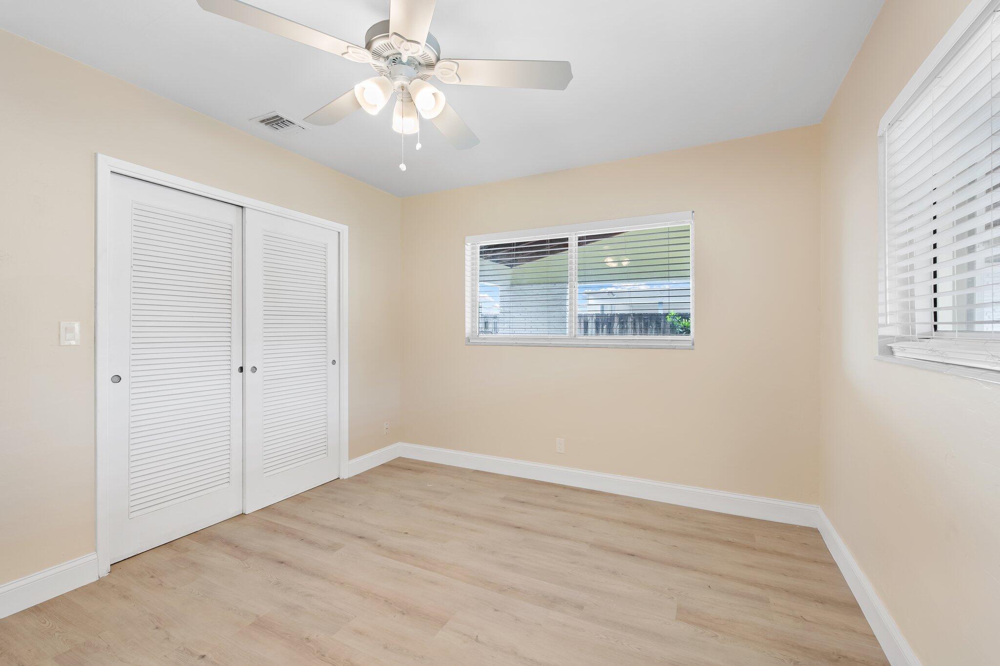 1209 Ne 18th Avenue Property Photo 11