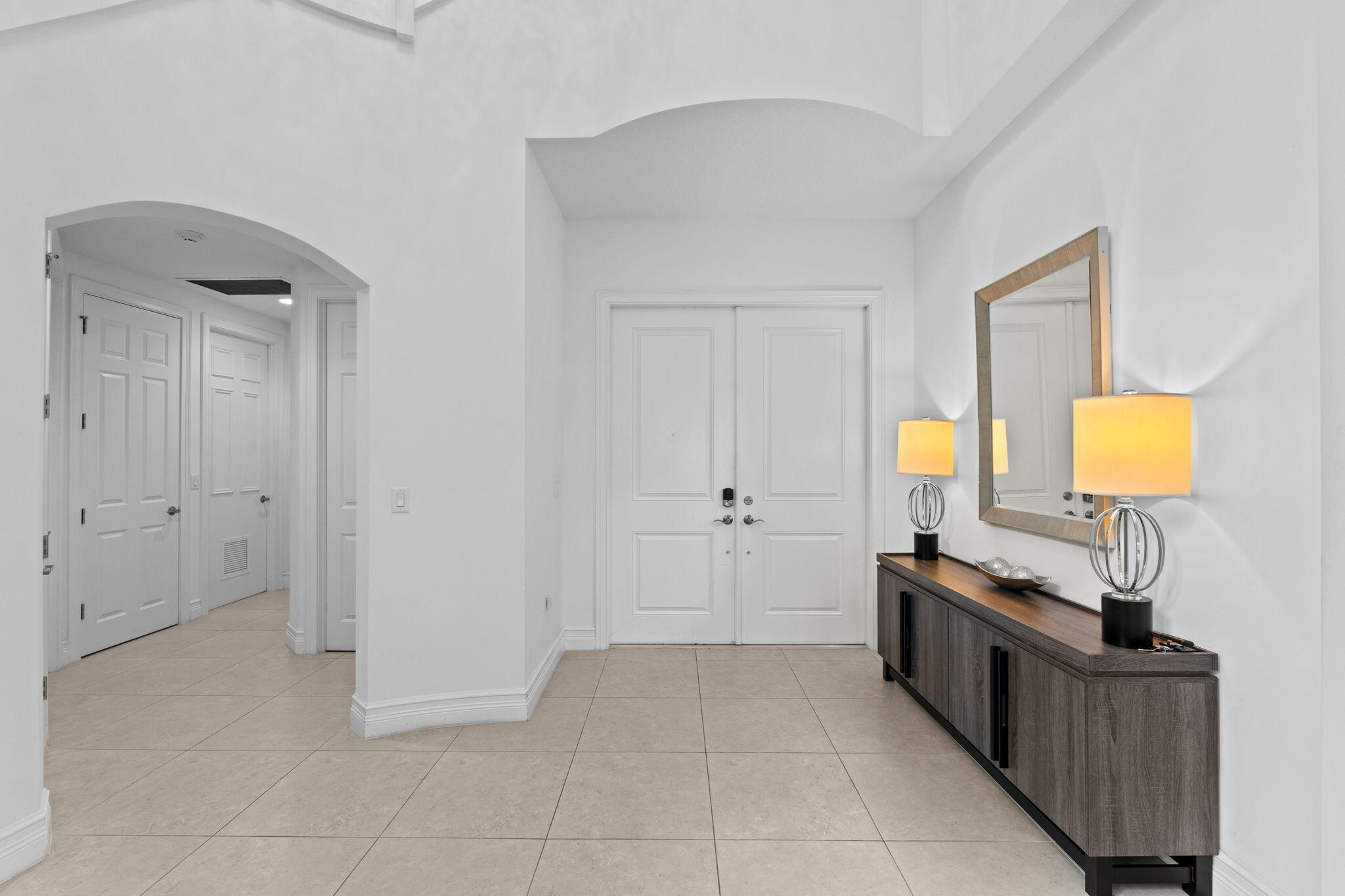 16813 Pavilion Way Property Photo 3