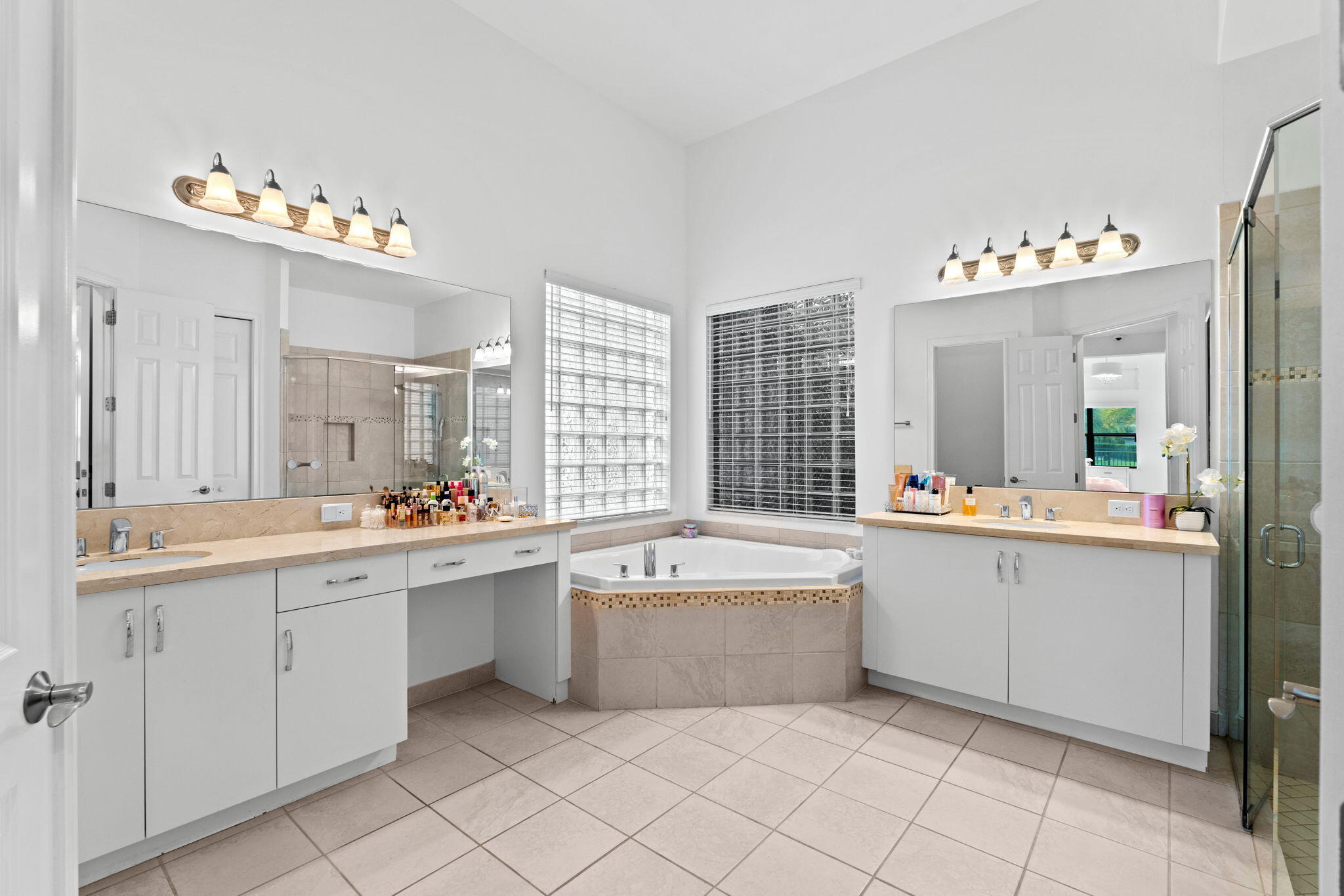 16813 Pavilion Way Property Photo 30