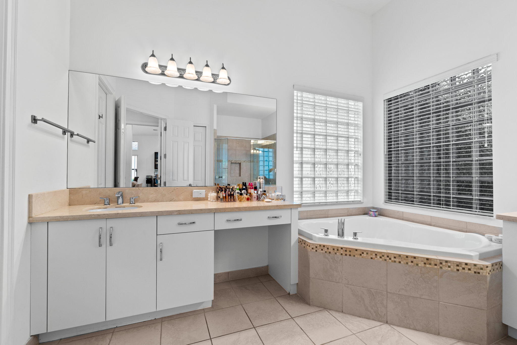 16813 Pavilion Way Property Photo 31