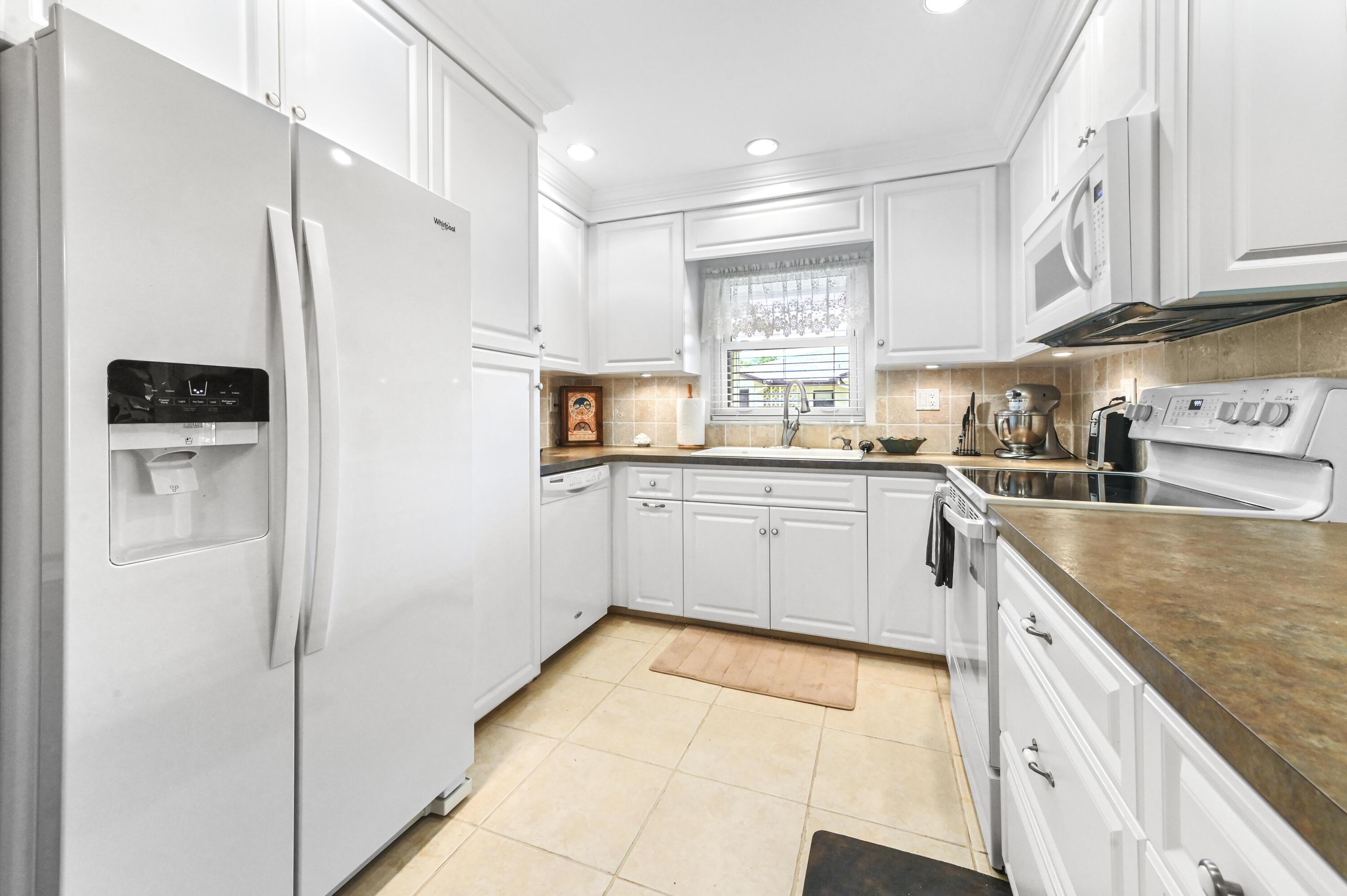 14080 Nesting Way A Property Photo 7
