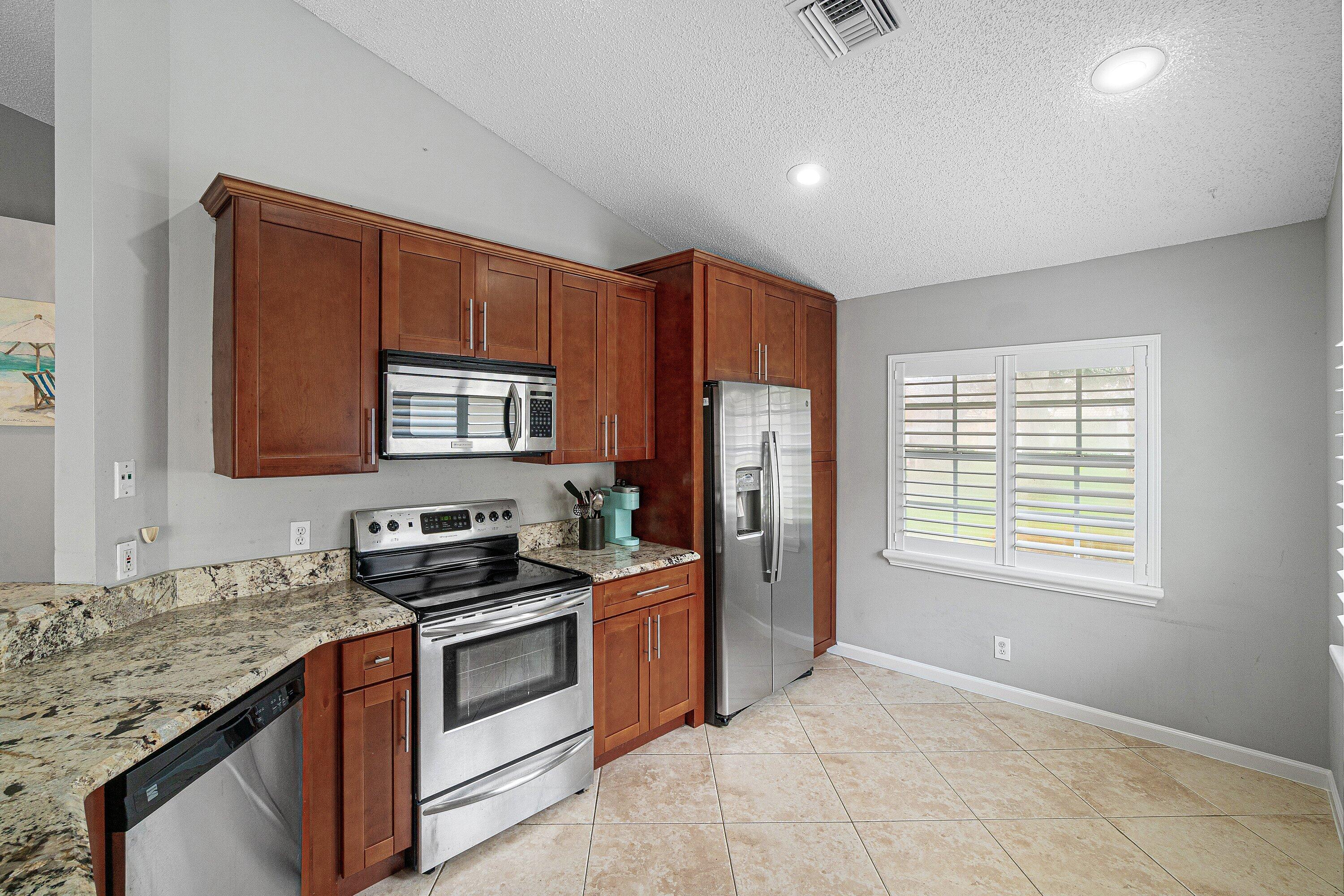 3703 S Lancewood Place Property Photo 11