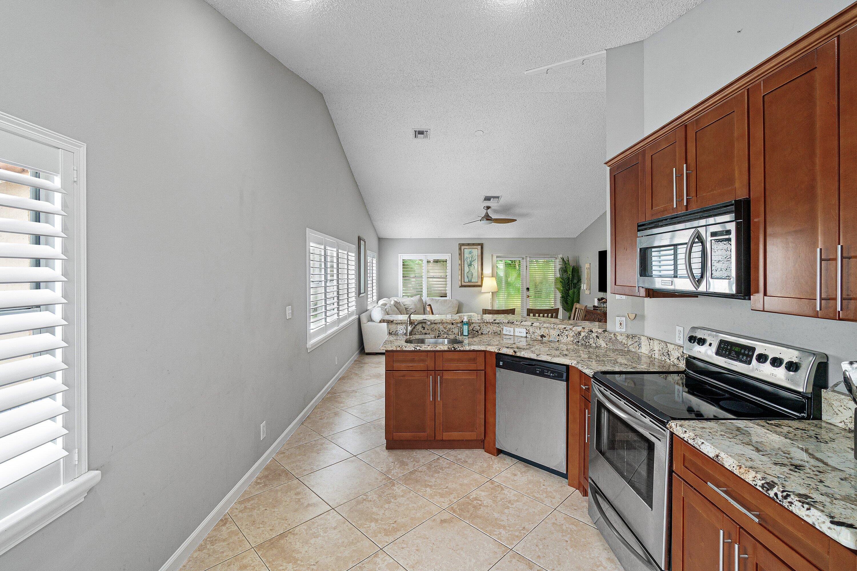 3703 S Lancewood Place Property Photo 13
