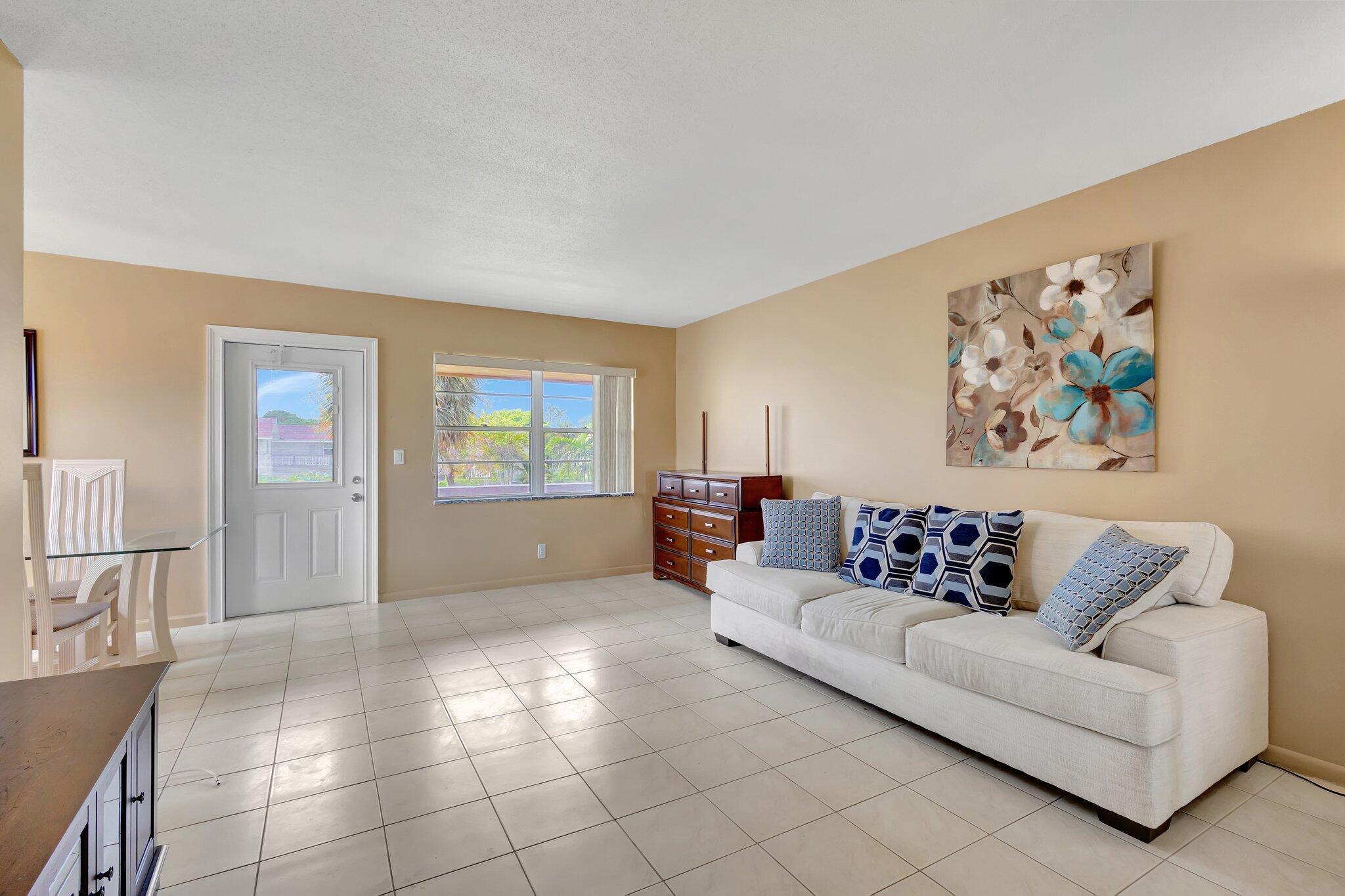 64 Coventry C Property Photo 2