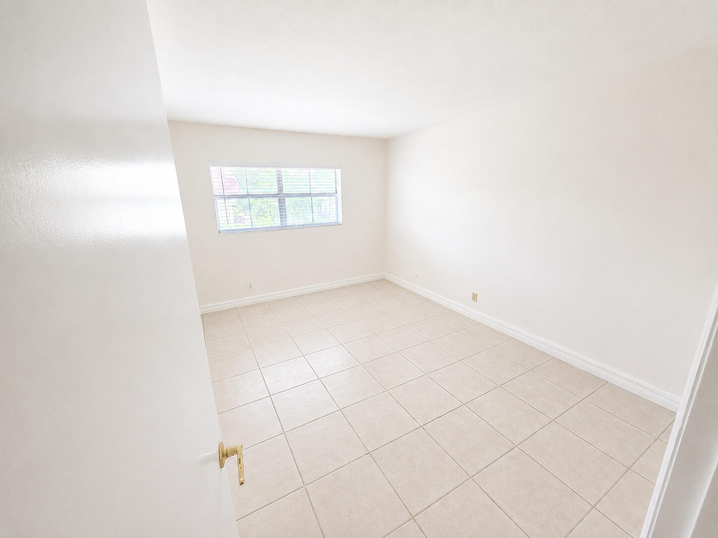 6705 N Kendall Drive 307 Property Photo 17