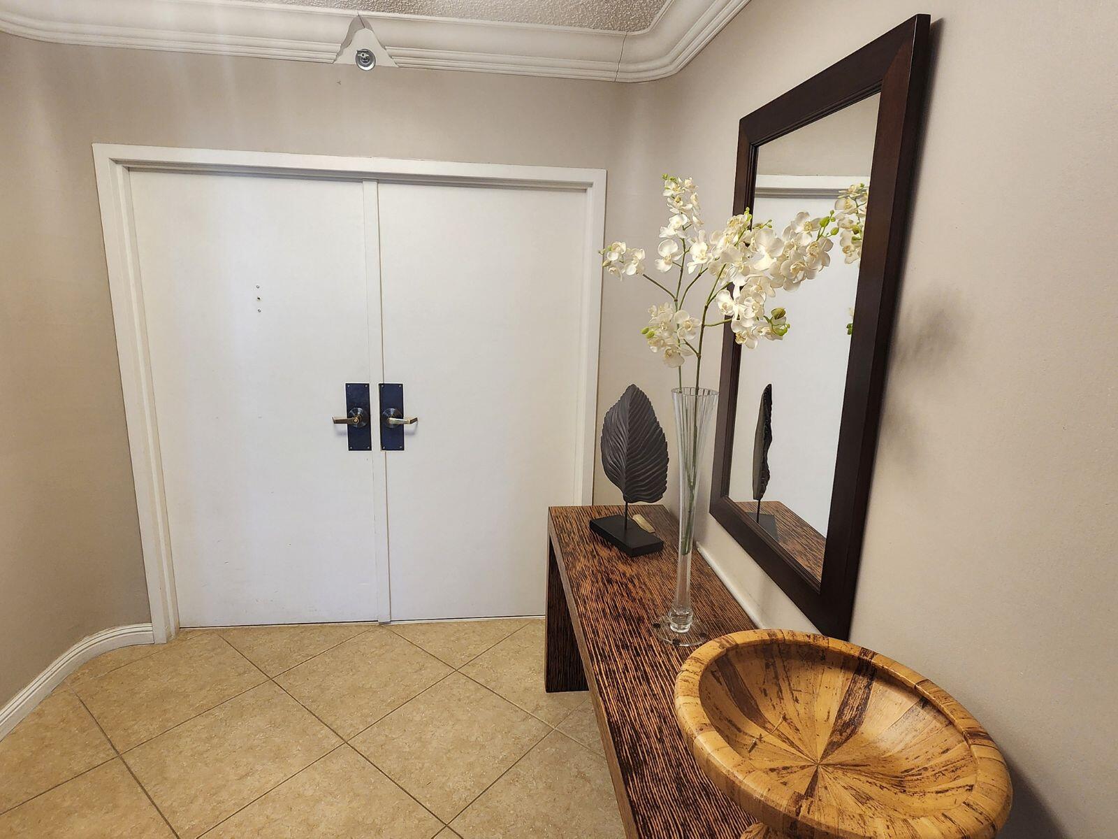 4748 S Ocean 5b Property Photo 4