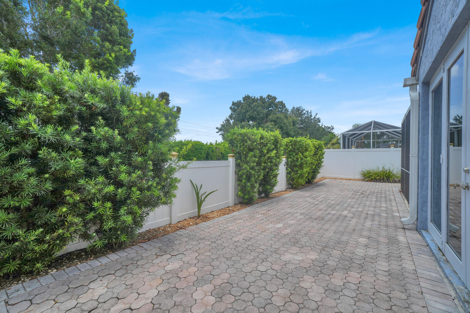 18453 Old Princeton Lane Property Photo 4