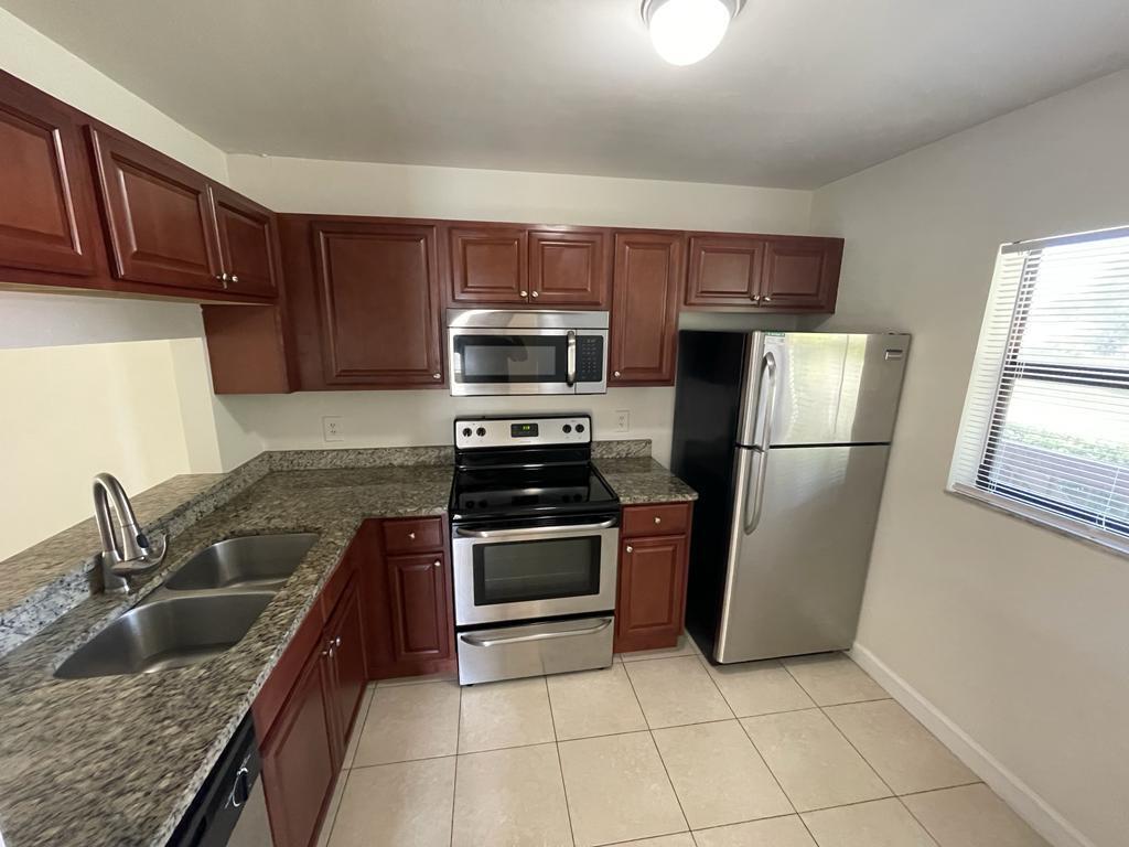 6844 Palmetto Circle S 201 Property Photo 5