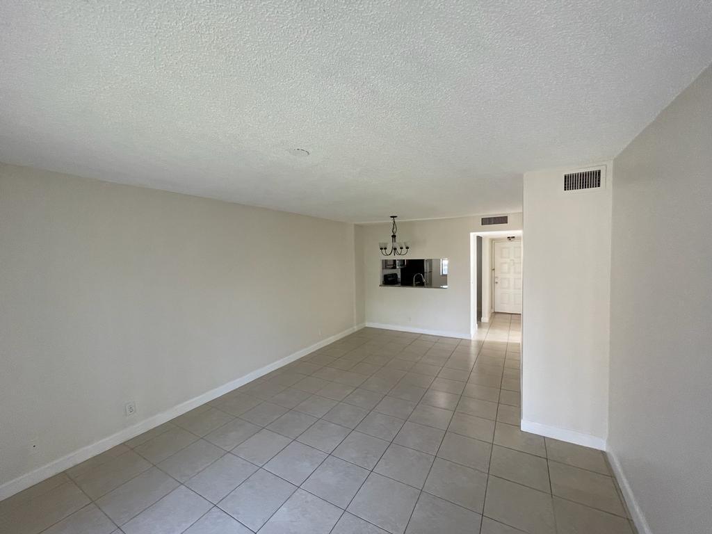 6844 Palmetto Circle S 201 Property Photo 7
