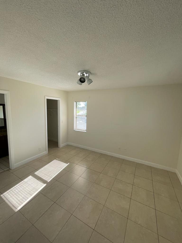 6844 Palmetto Circle S 201 Property Photo 8