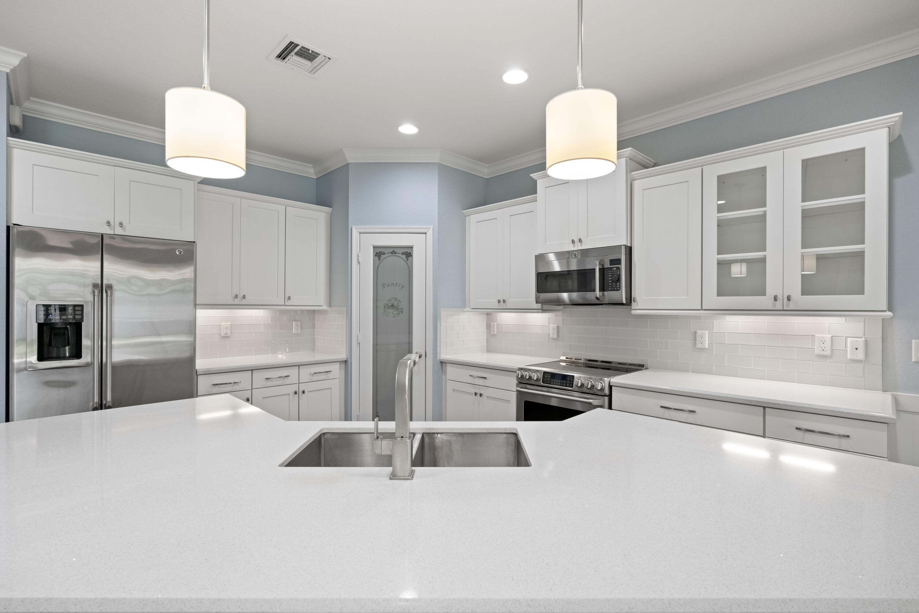 7018 Limestone Cay Road Property Photo 10