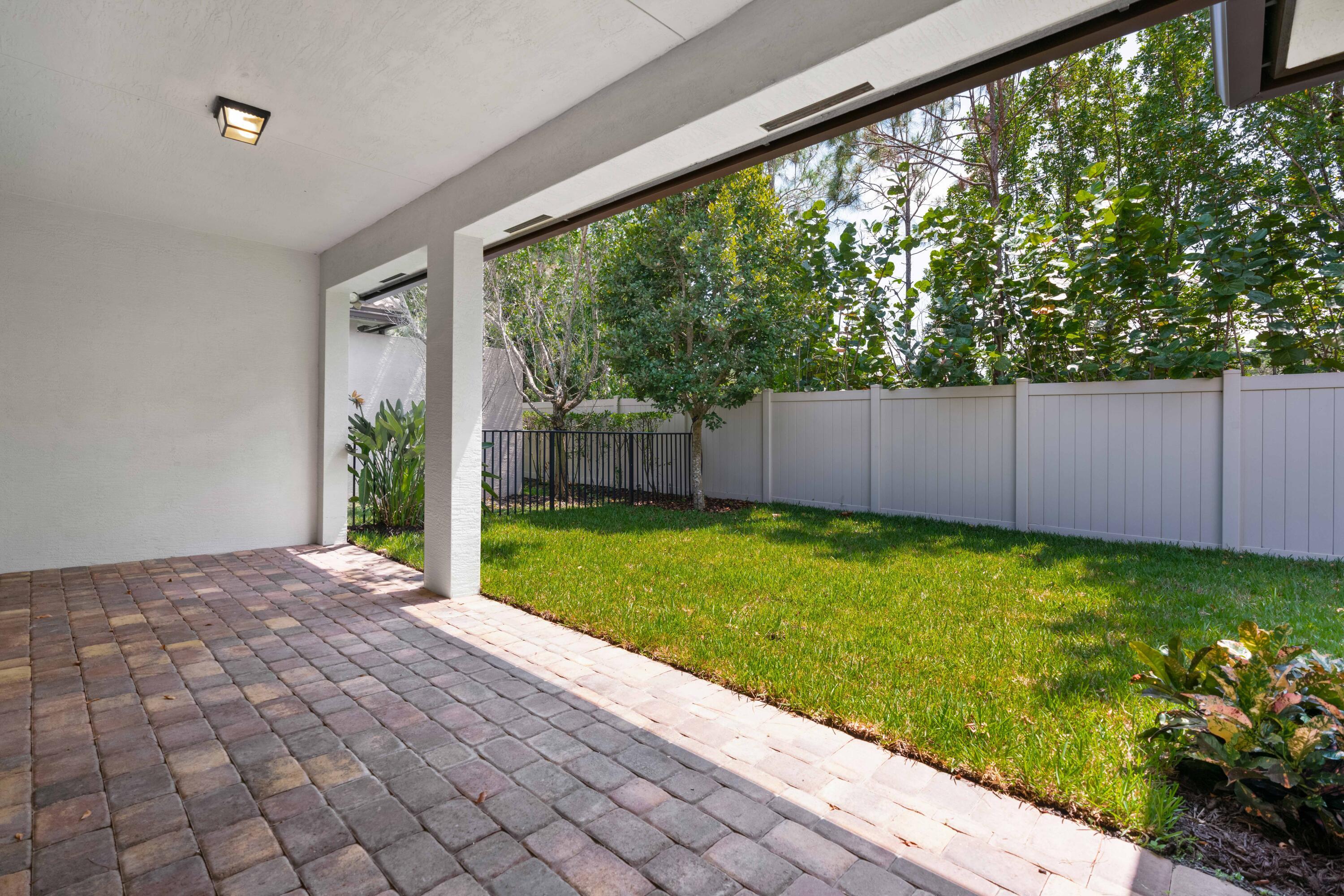 7018 Limestone Cay Road Property Photo 43